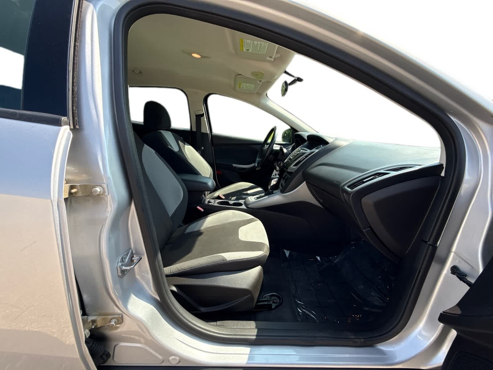 Thumbnail: 2012 Ford Focus - 6