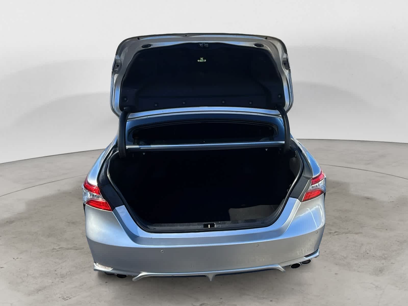 Thumbnail: 2019 Toyota Camry - 5