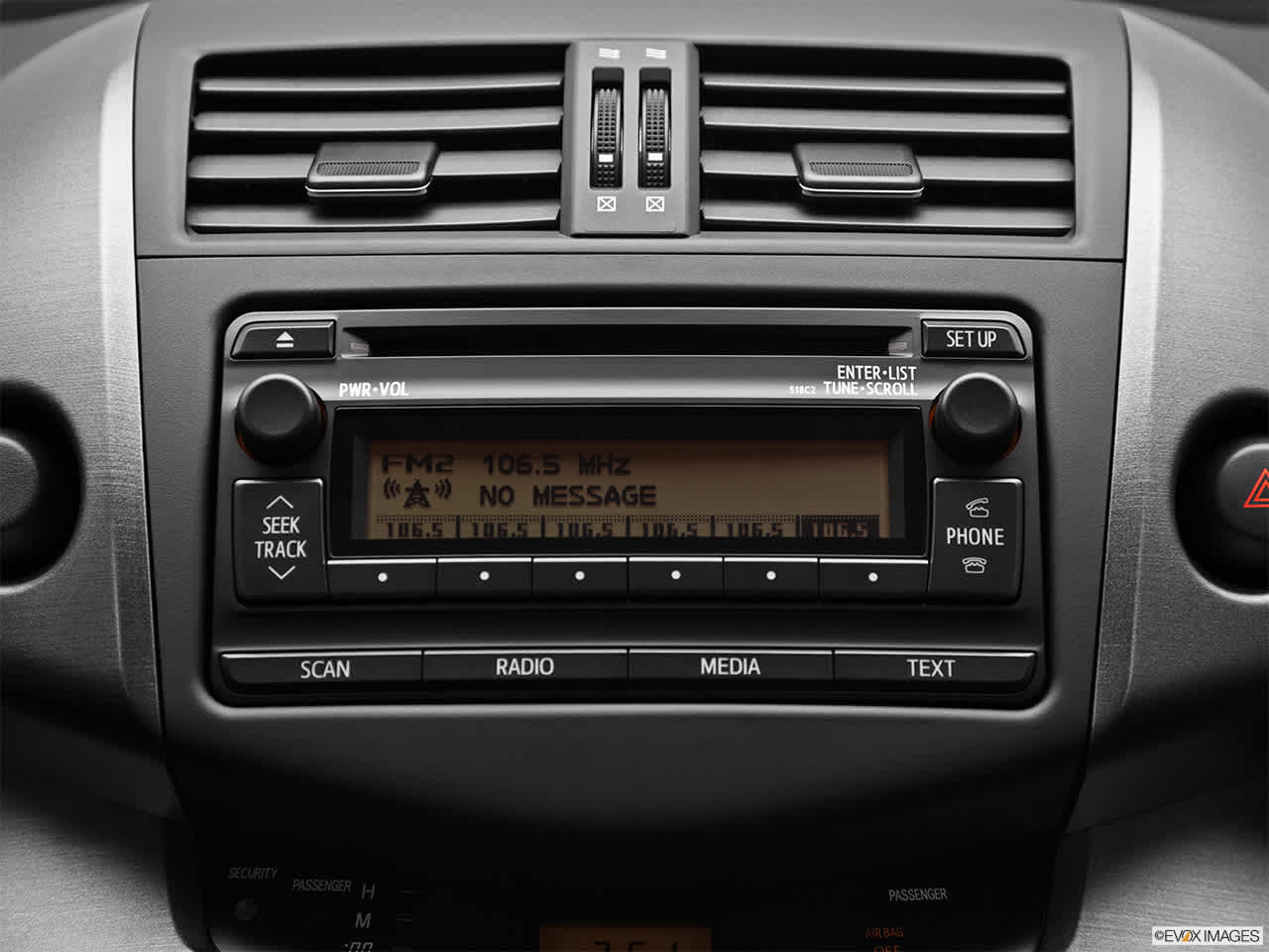 Thumbnail: 2012 Toyota RAV4 - 17