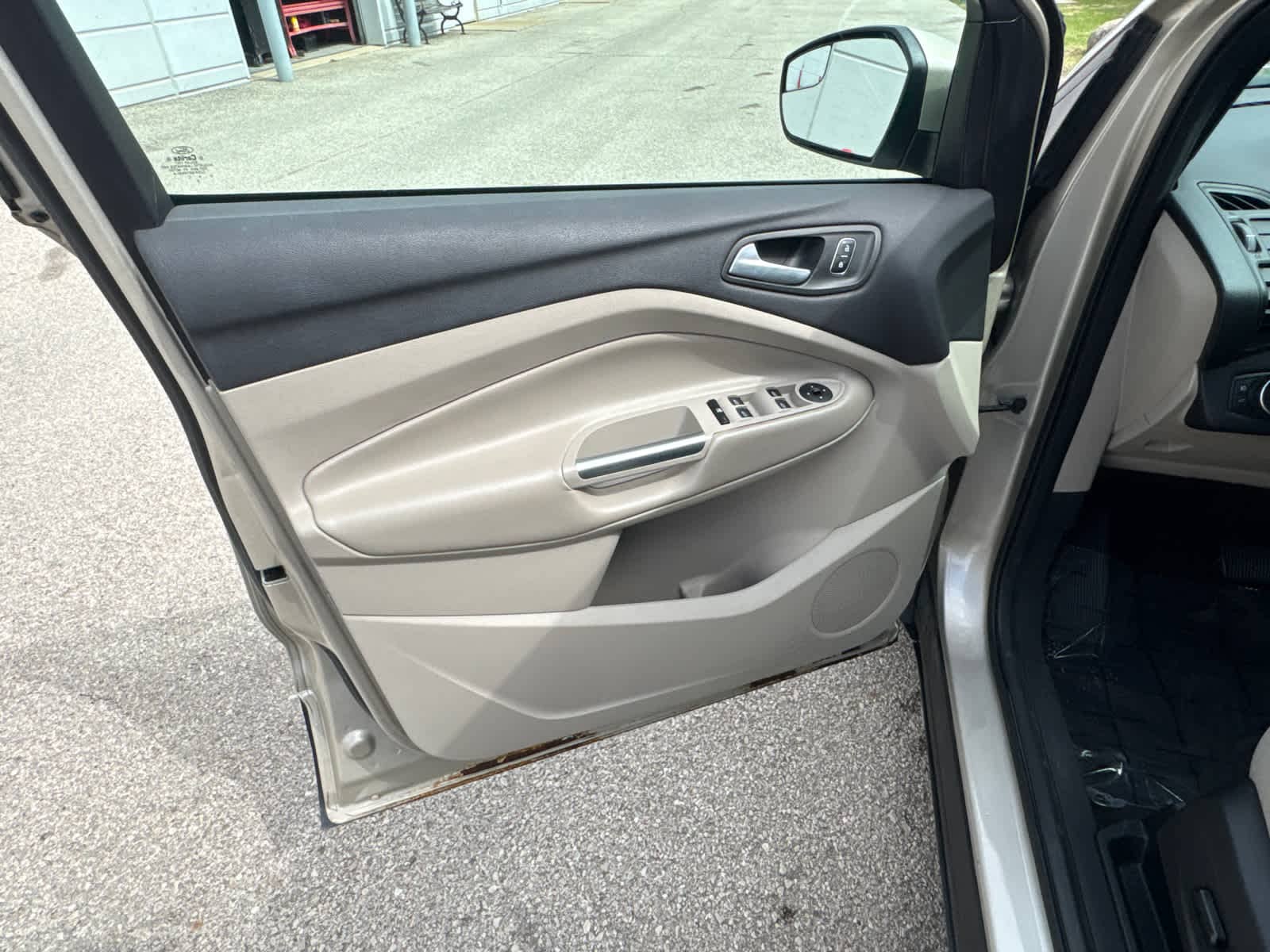 Thumbnail: 2018 Ford Escape - 15