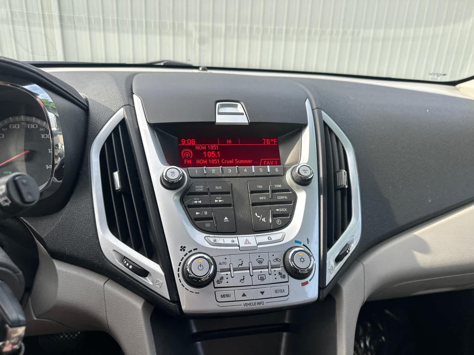 Thumbnail: 2011 GMC Terrain - 22