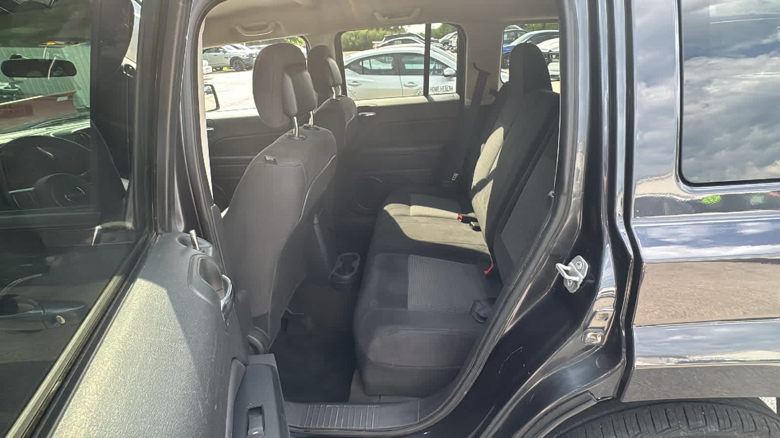 Thumbnail: 2014 Jeep Patriot - 13