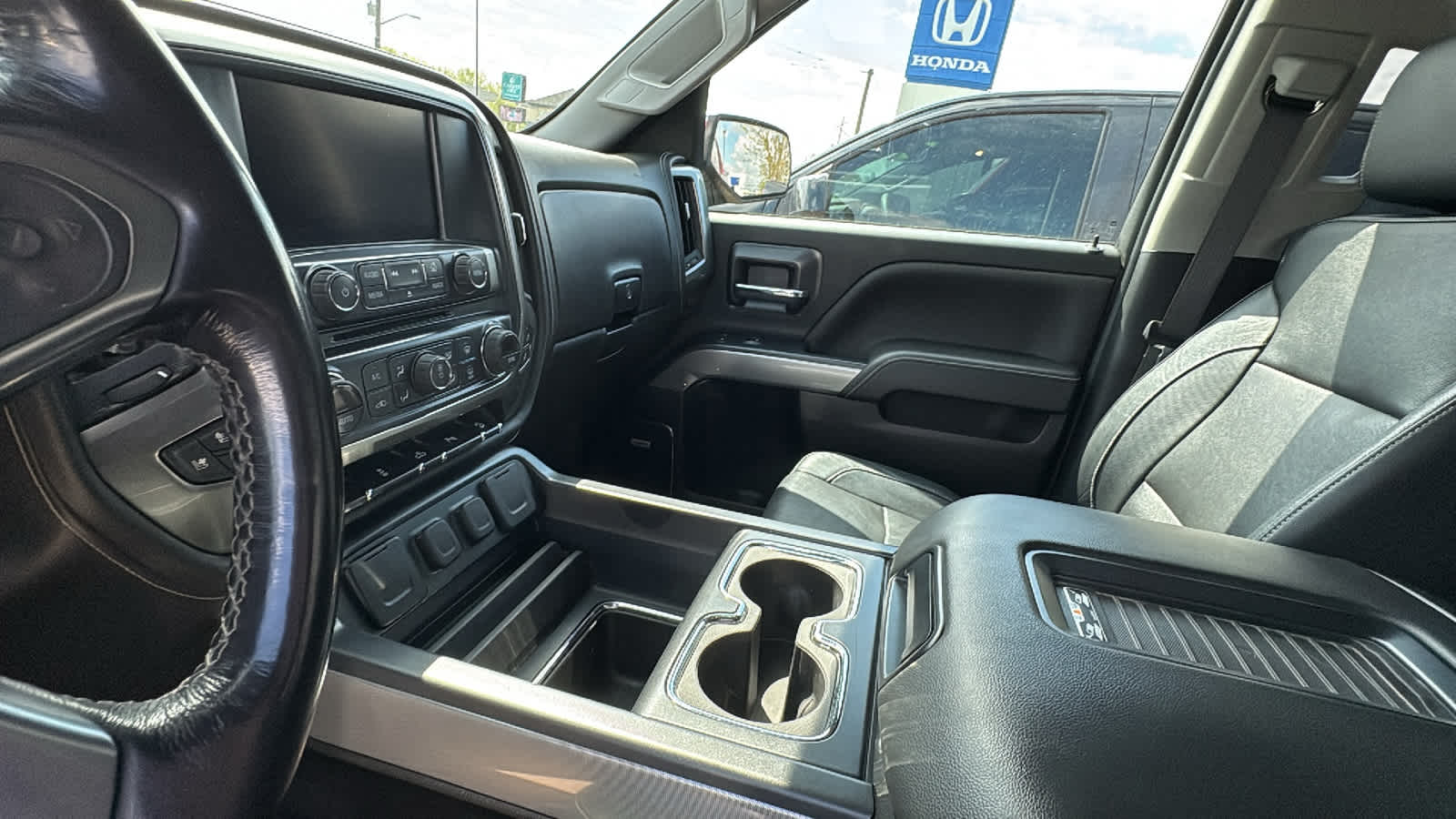 Thumbnail: 2018 Chevrolet Silverado 1500 - 16