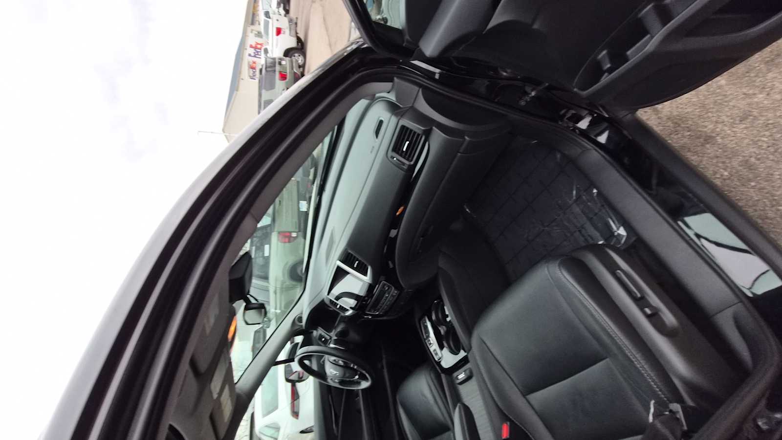 Thumbnail: 2017 Honda Pilot - 14