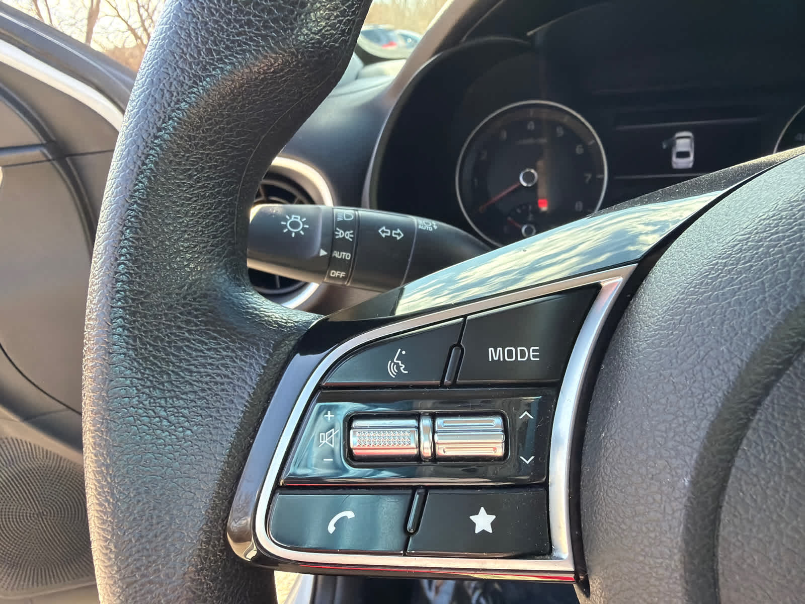 Thumbnail: 2022 Kia Forte - 18