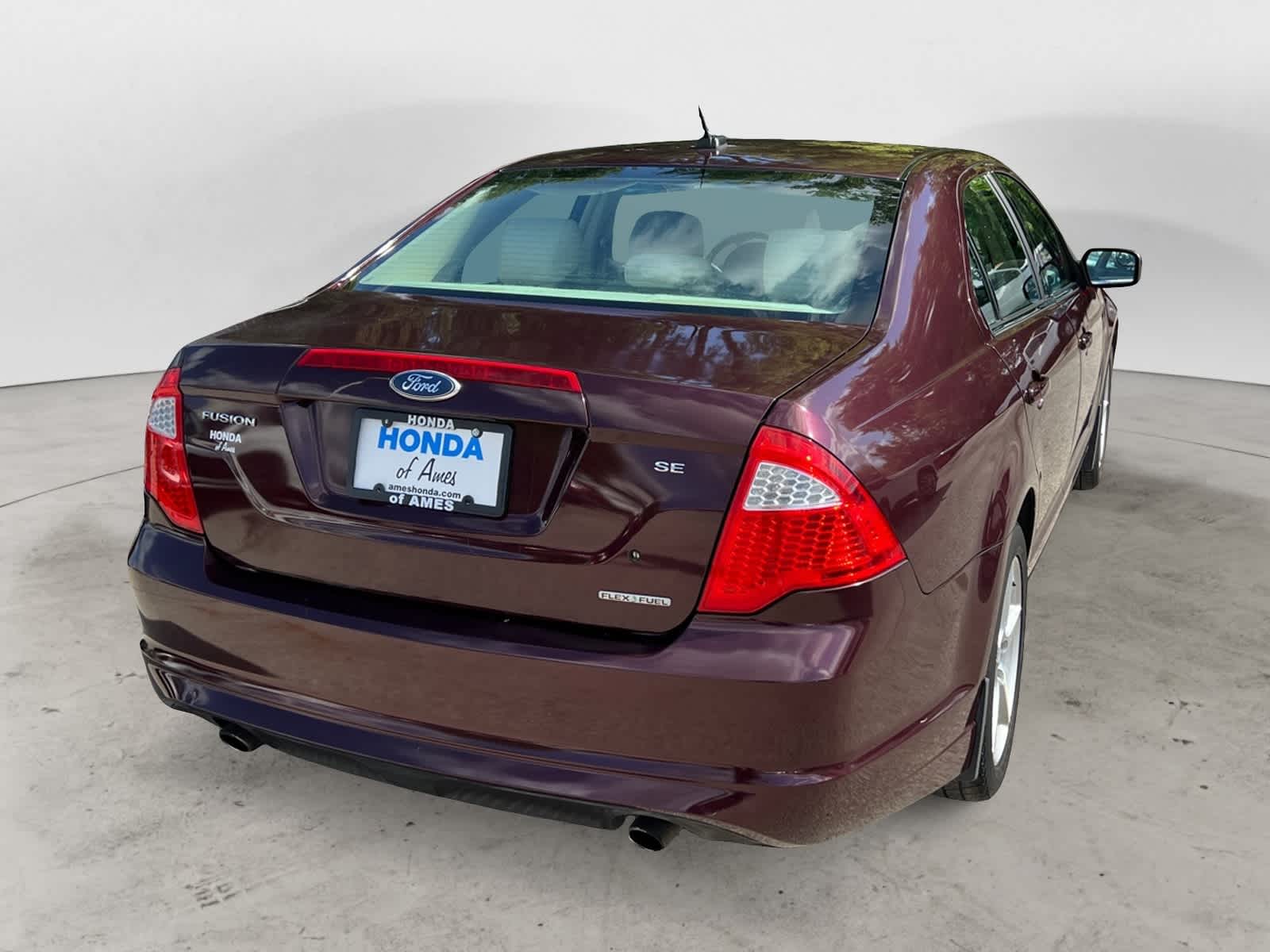 2011 Ford Fusion SE photo 3