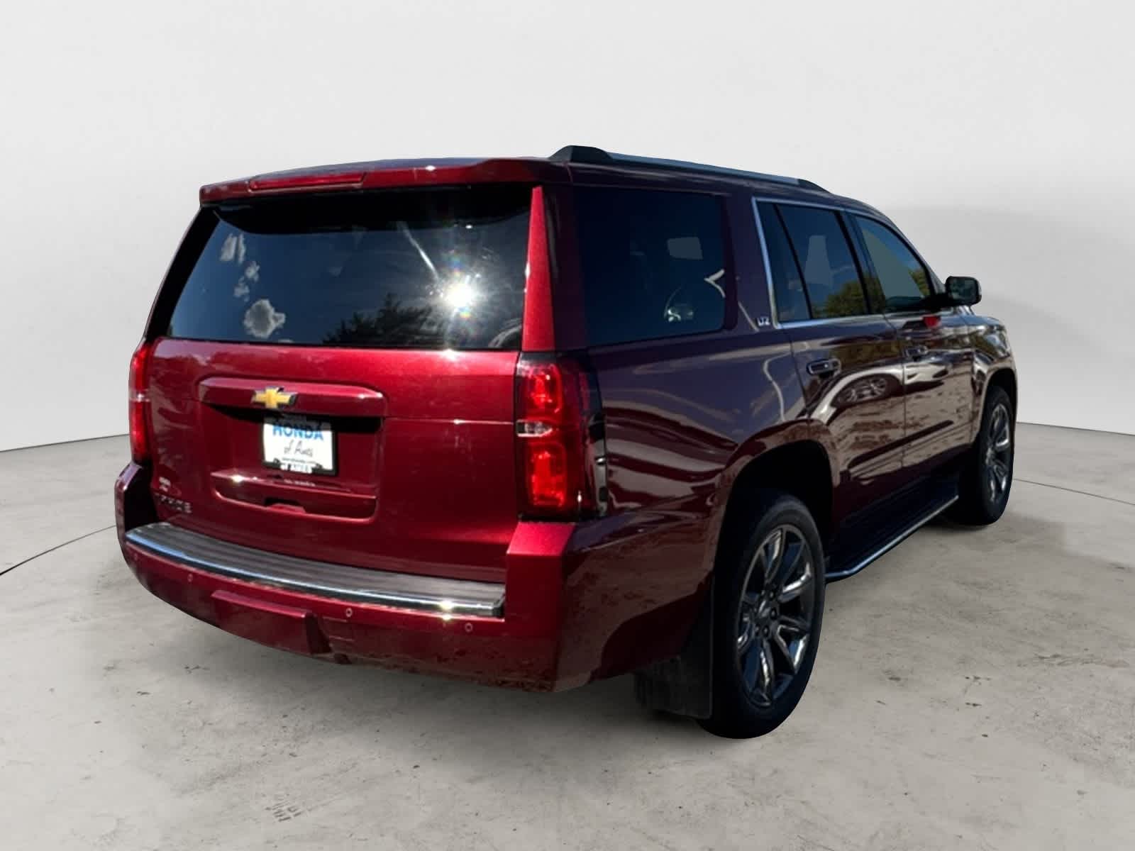 Thumbnail: 2016 Chevrolet Tahoe - 4
