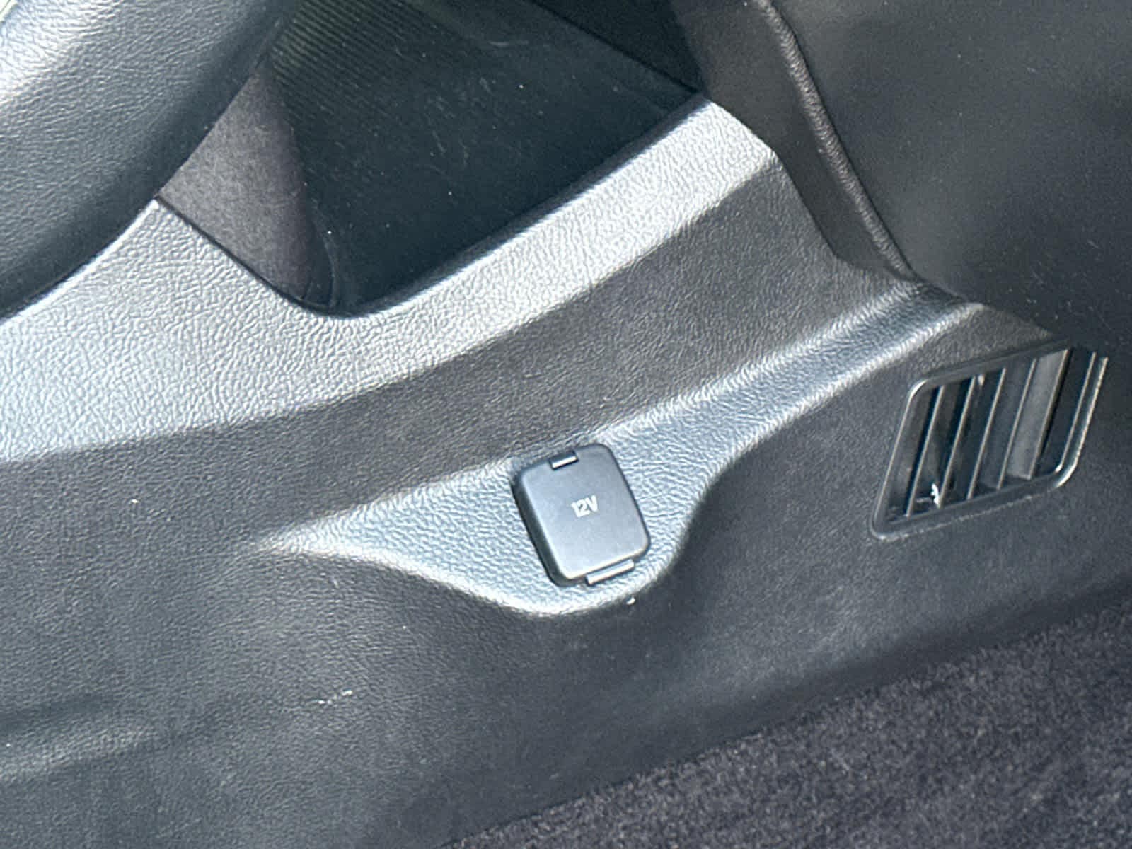 Thumbnail: 2019 Ford Edge - 8