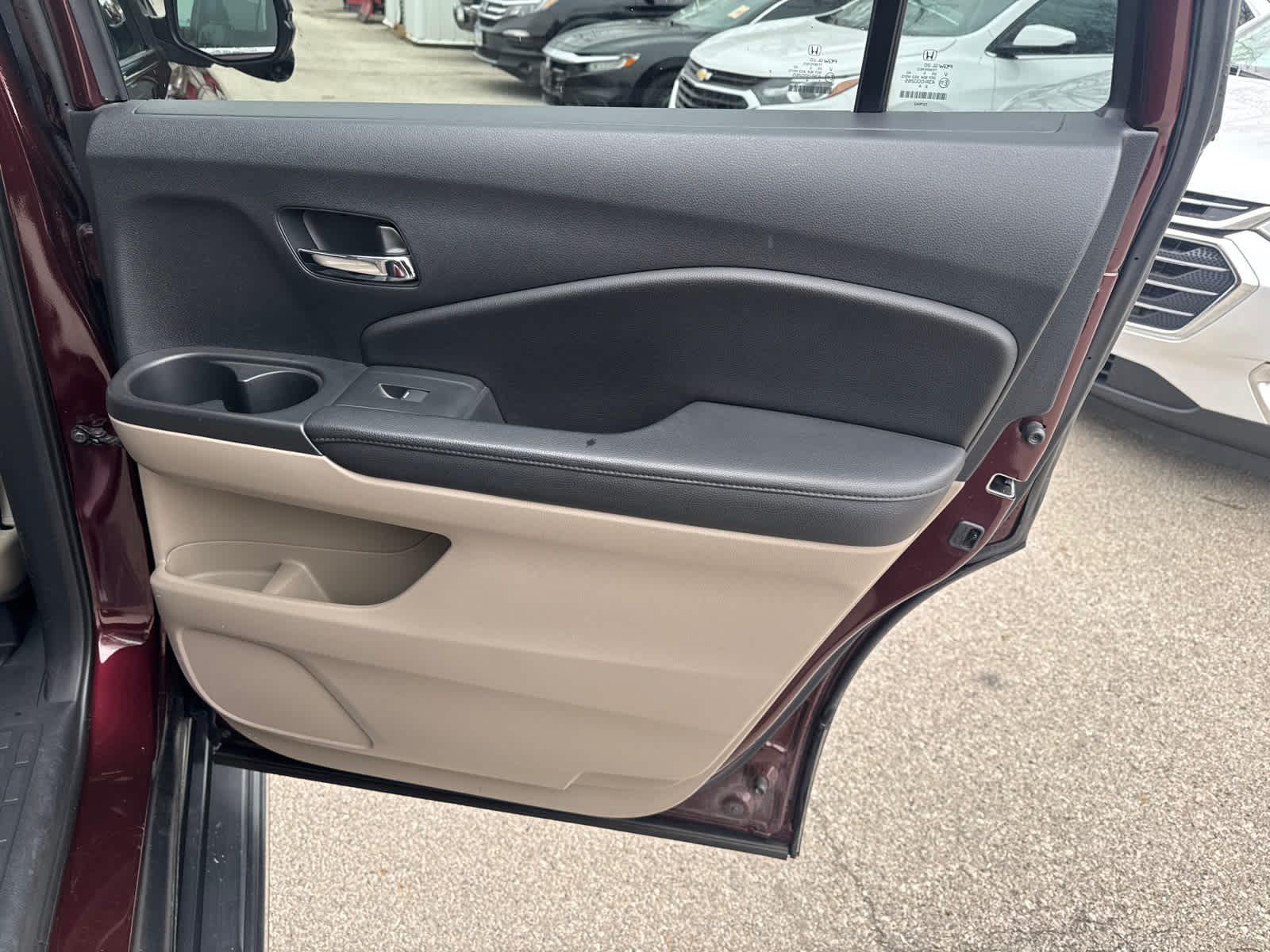 Thumbnail: 2016 Honda Pilot - 9