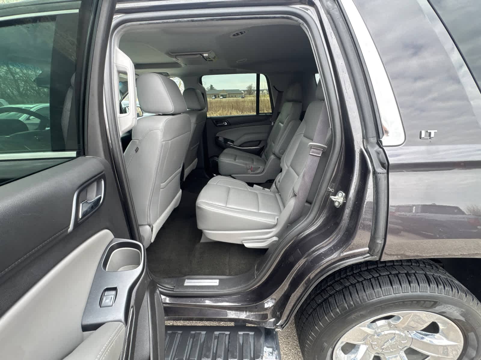 Thumbnail: 2017 Chevrolet Tahoe - 16