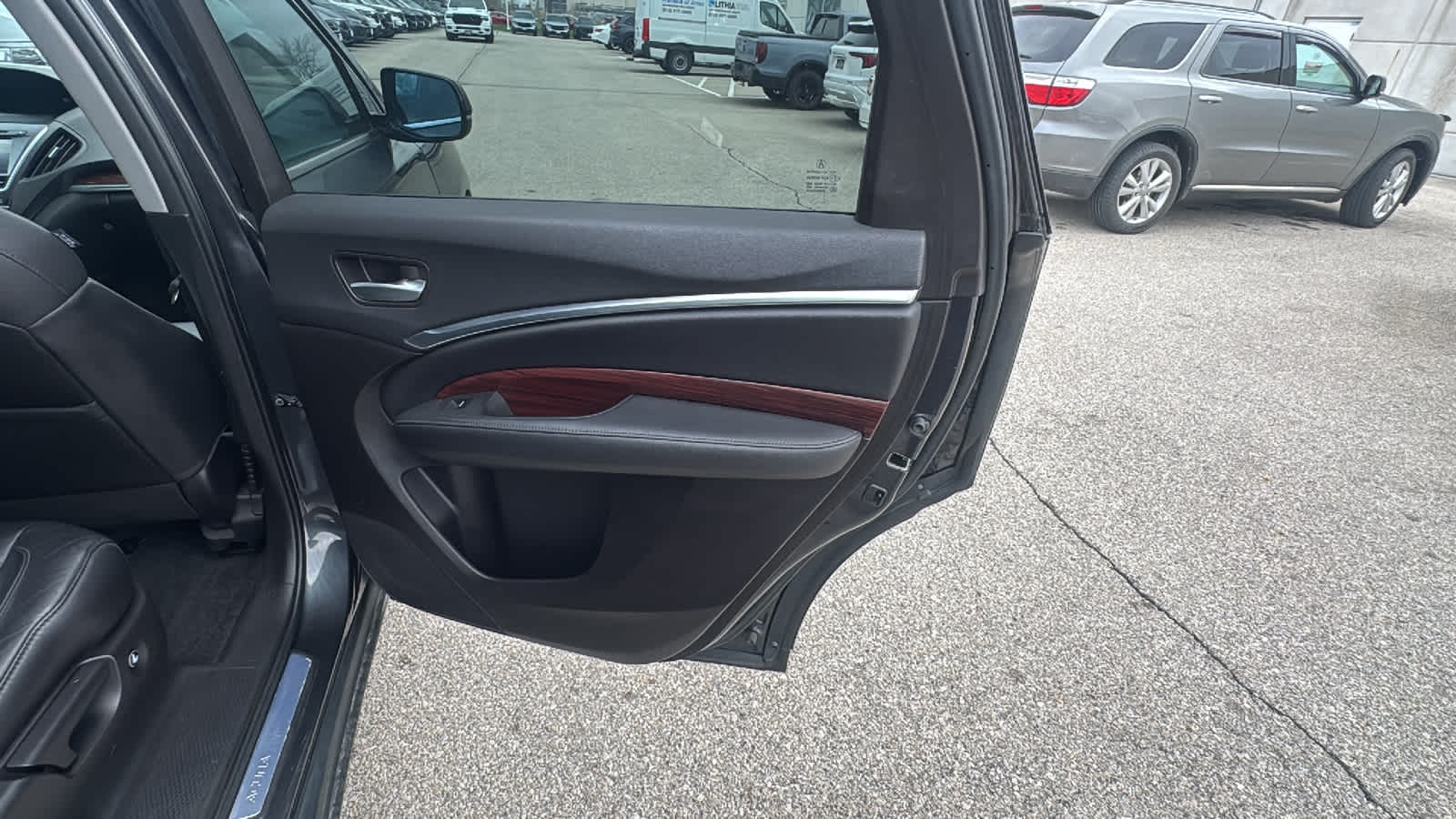 Thumbnail: 2016 Acura MDX - 9