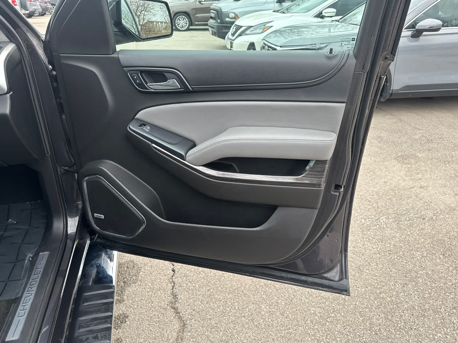 Thumbnail: 2017 Chevrolet Tahoe - 11