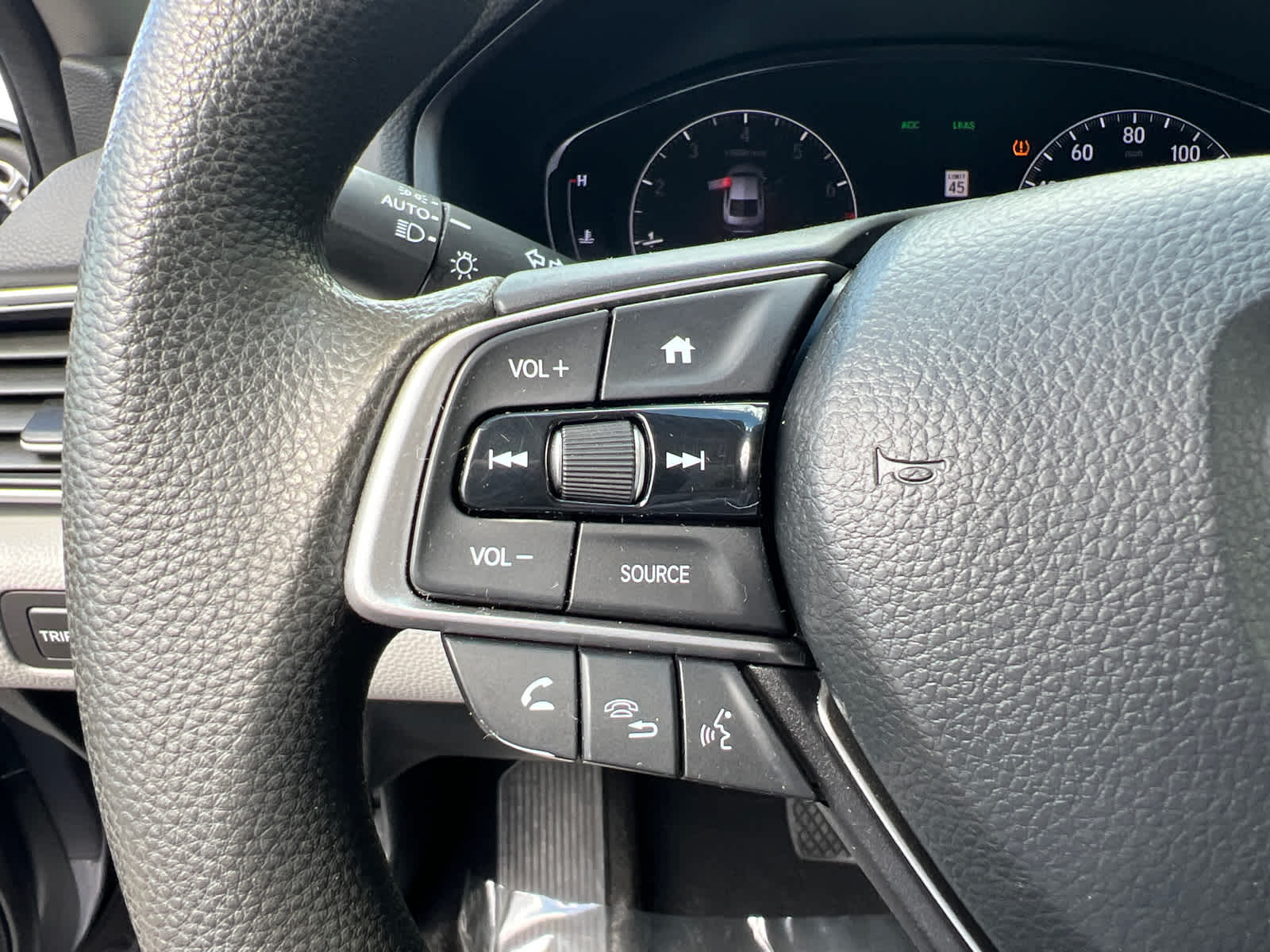 Thumbnail: 2018 Honda Accord - 17