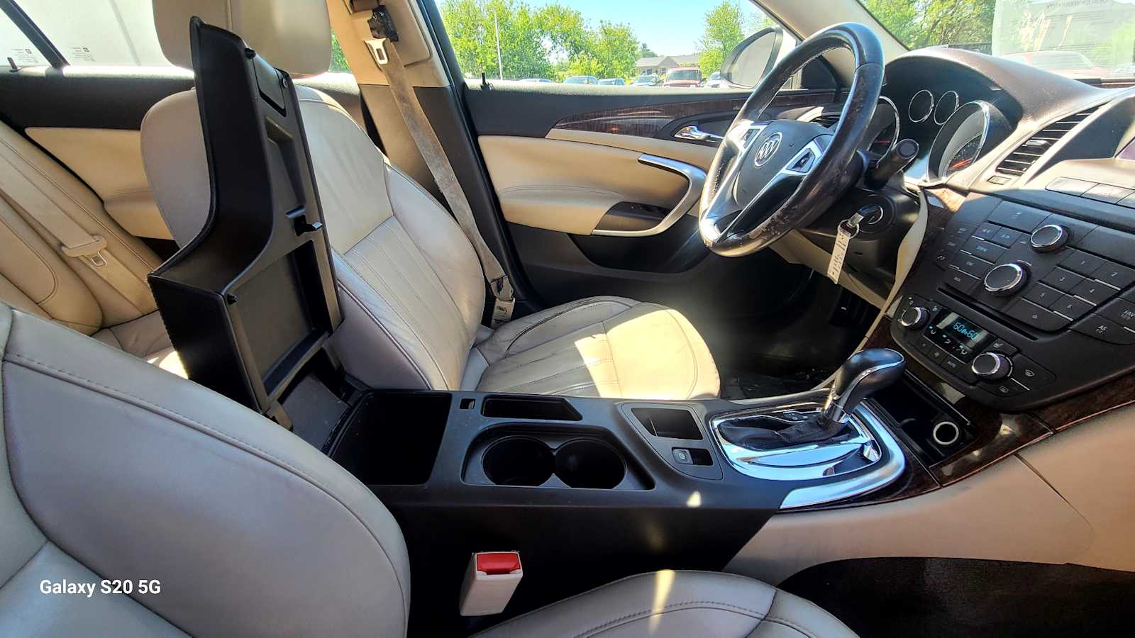 Thumbnail: 2012 Buick Regal - 22