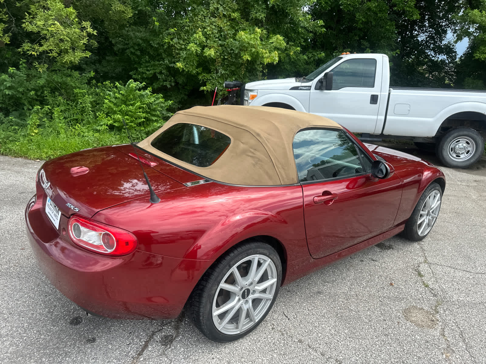 Thumbnail: 2010 Mazda MX-5 Miata - 12