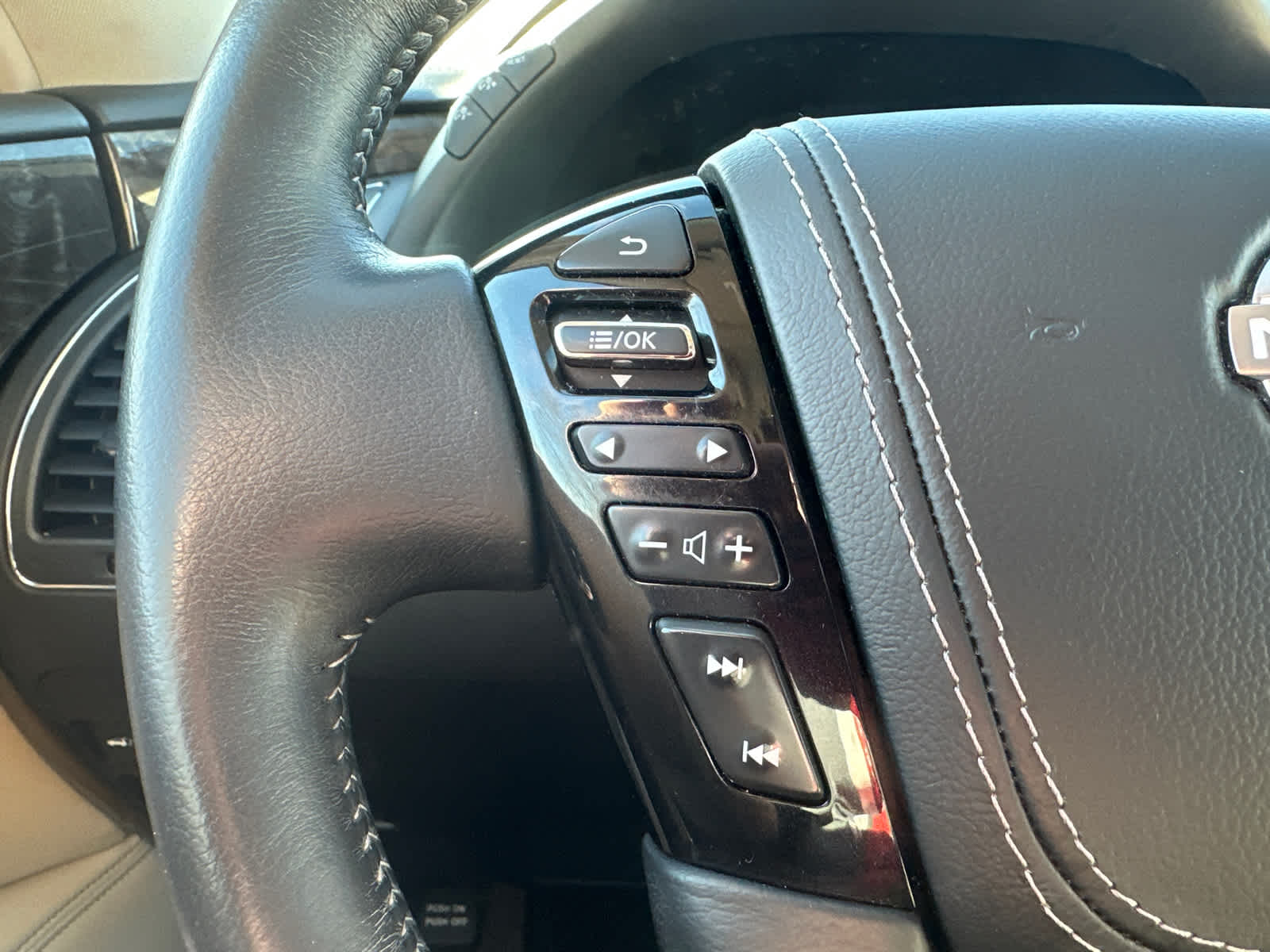 Thumbnail: 2021 Nissan Armada - 22