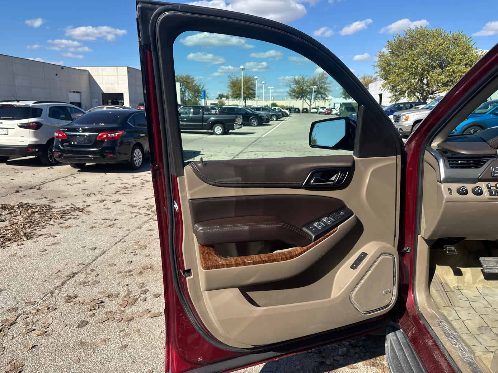 Thumbnail: 2016 Chevrolet Tahoe - 15