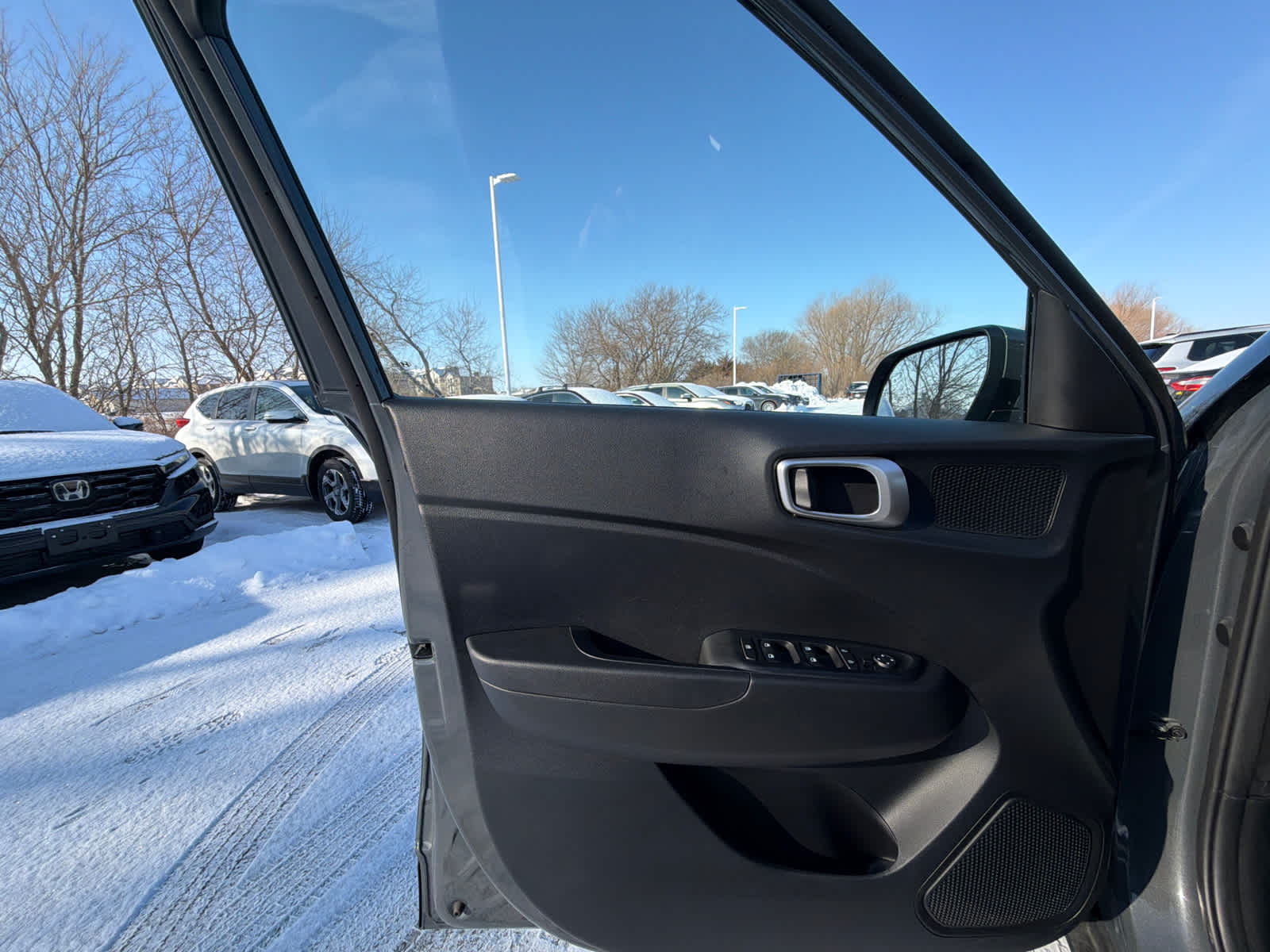 2025 Hyundai Venue SEL - Photo 16