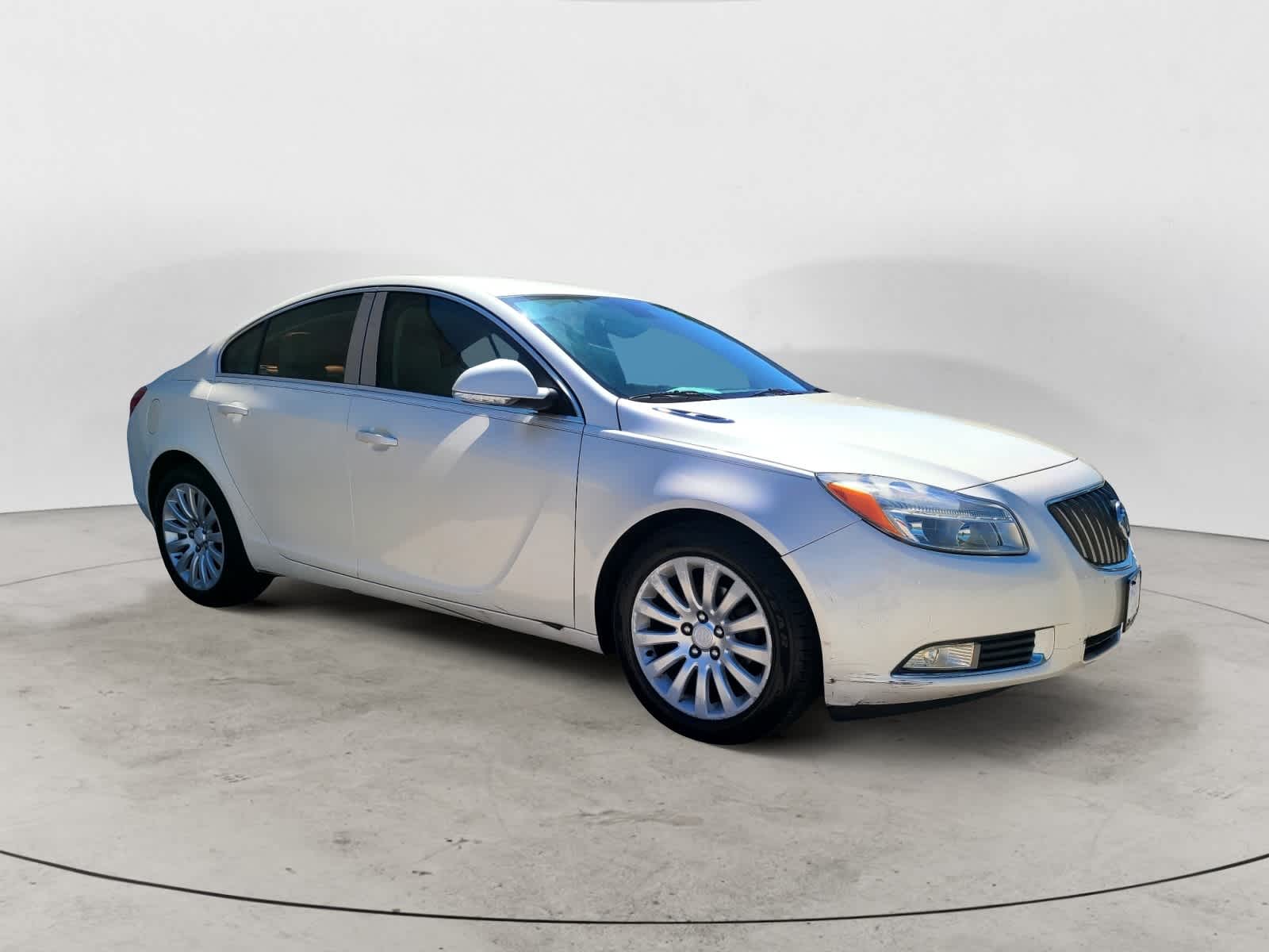 Thumbnail: 2012 Buick Regal - 3