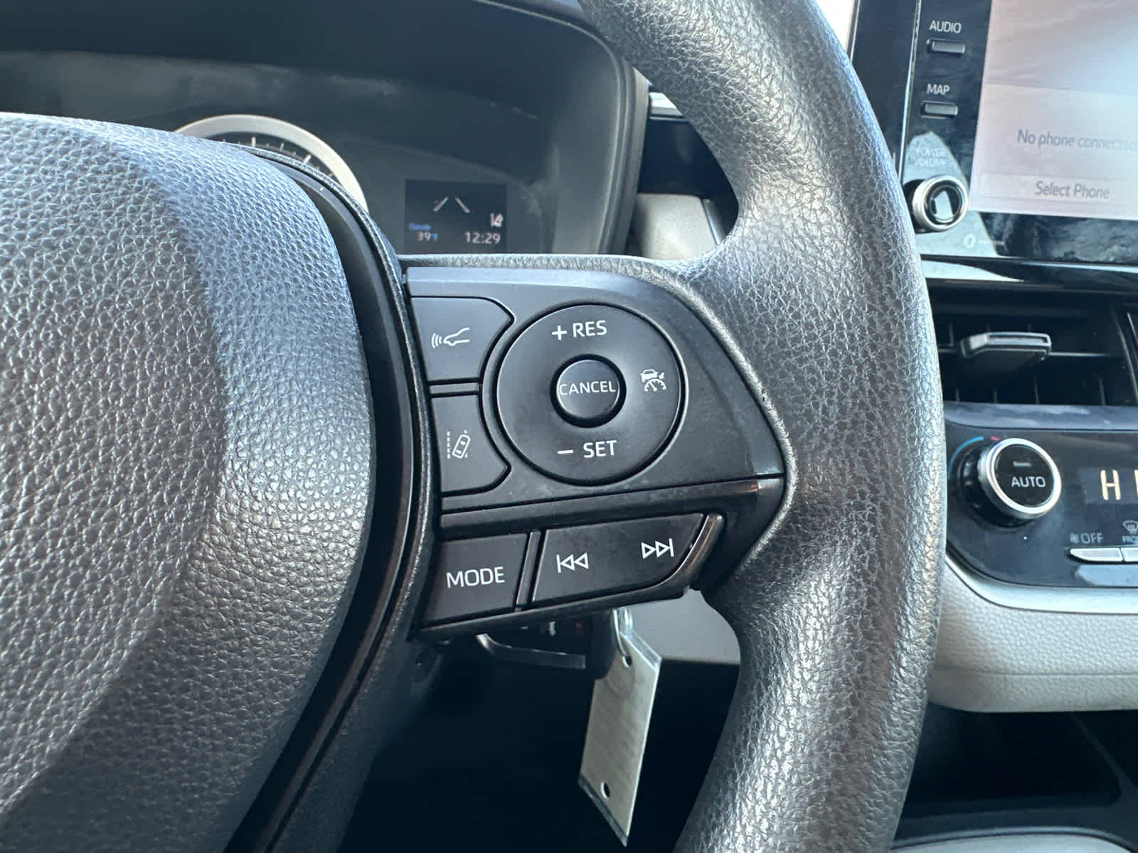 Thumbnail: 2022 Toyota Corolla - 18