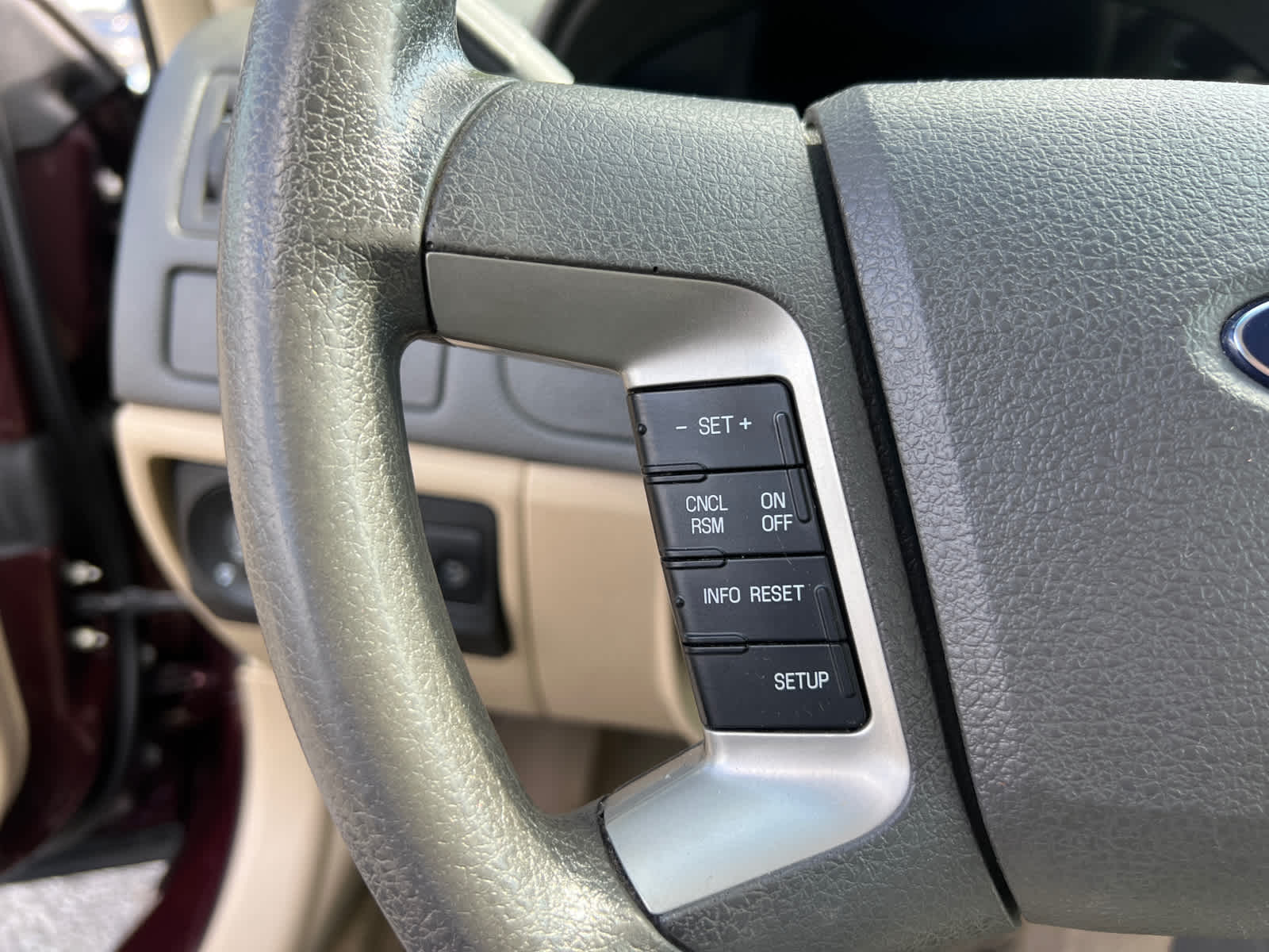 Thumbnail: 2011 Ford Fusion - 18