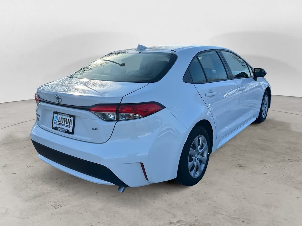 Used 2022 Toyota Corolla LE Sedan