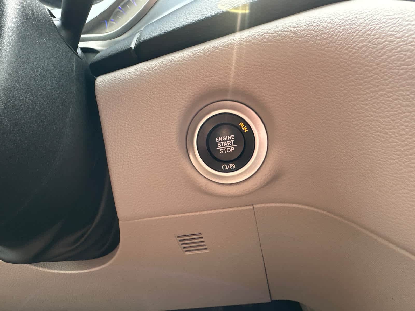 Thumbnail: 2020 Chrysler Pacifica - 19