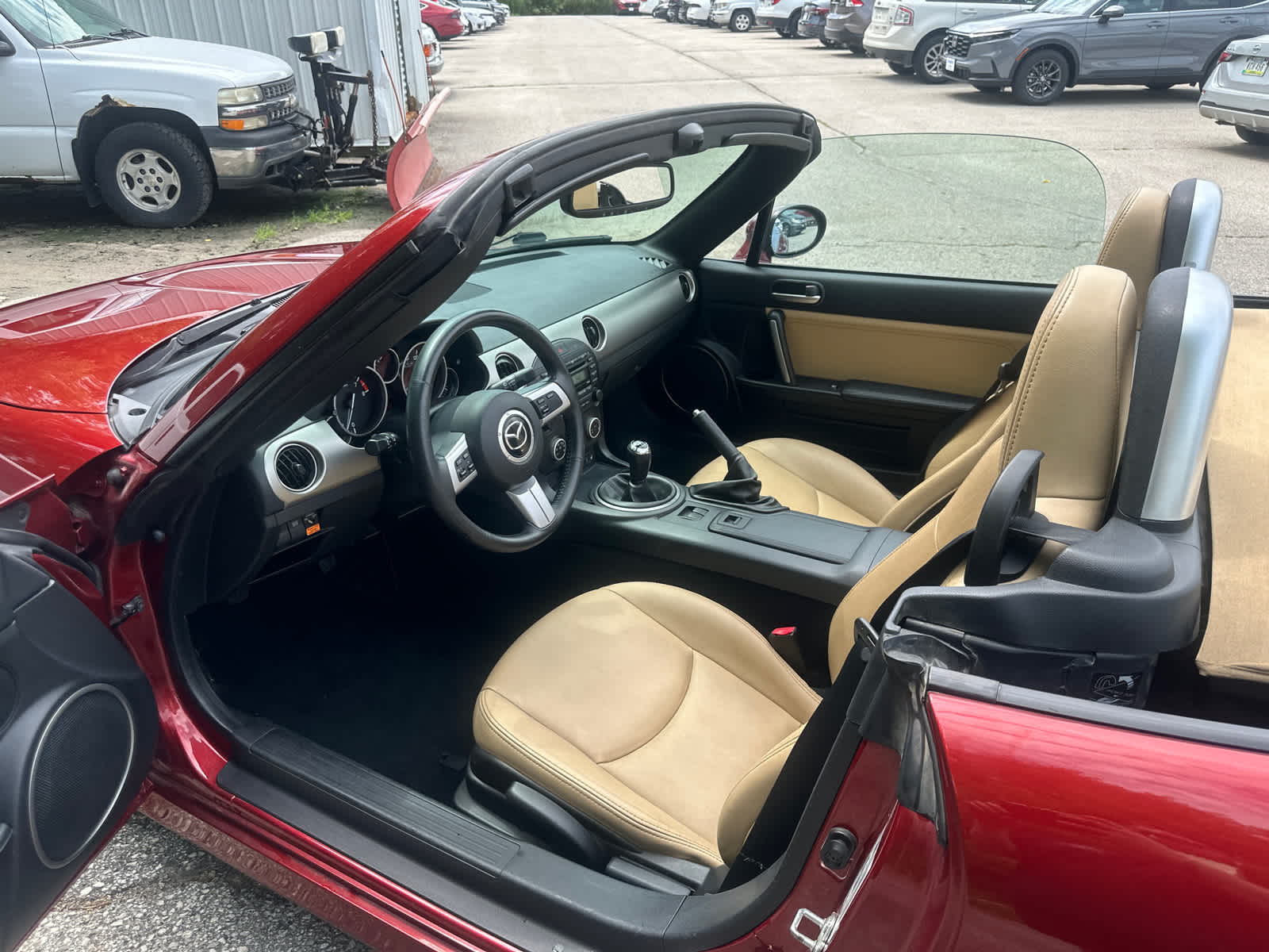 Thumbnail: 2010 Mazda MX-5 Miata - 10