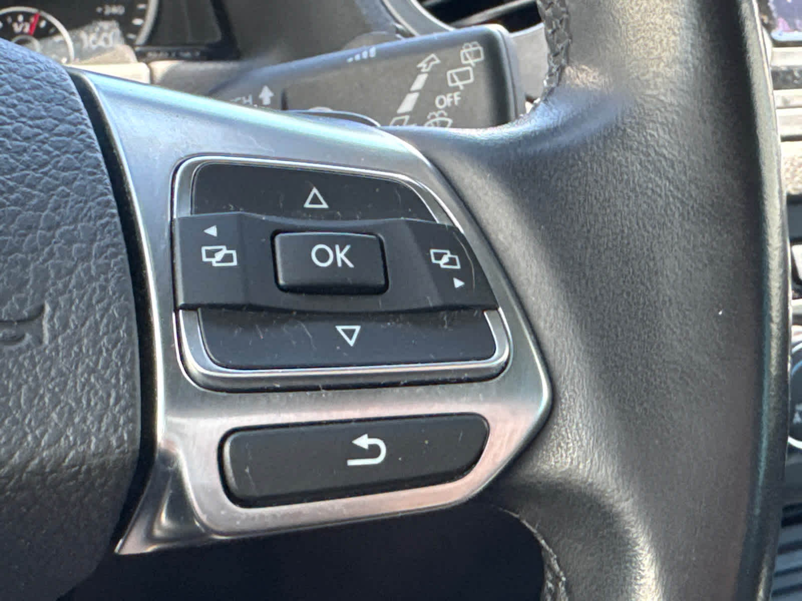 Thumbnail: 2021 Chevrolet TrailBlazer - 24