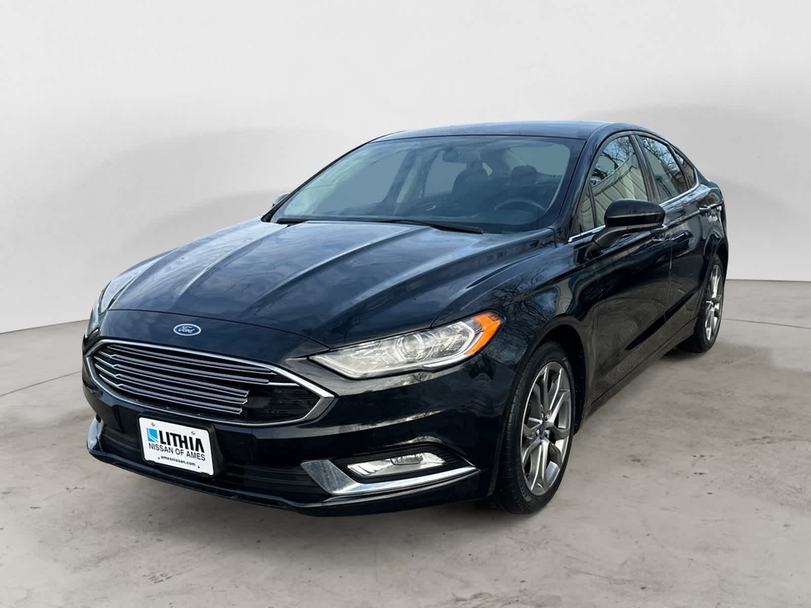 2017 Ford Fusion S's photo