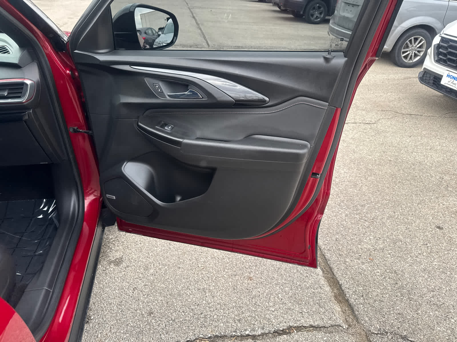 Thumbnail: 2021 Chevrolet TrailBlazer - 9