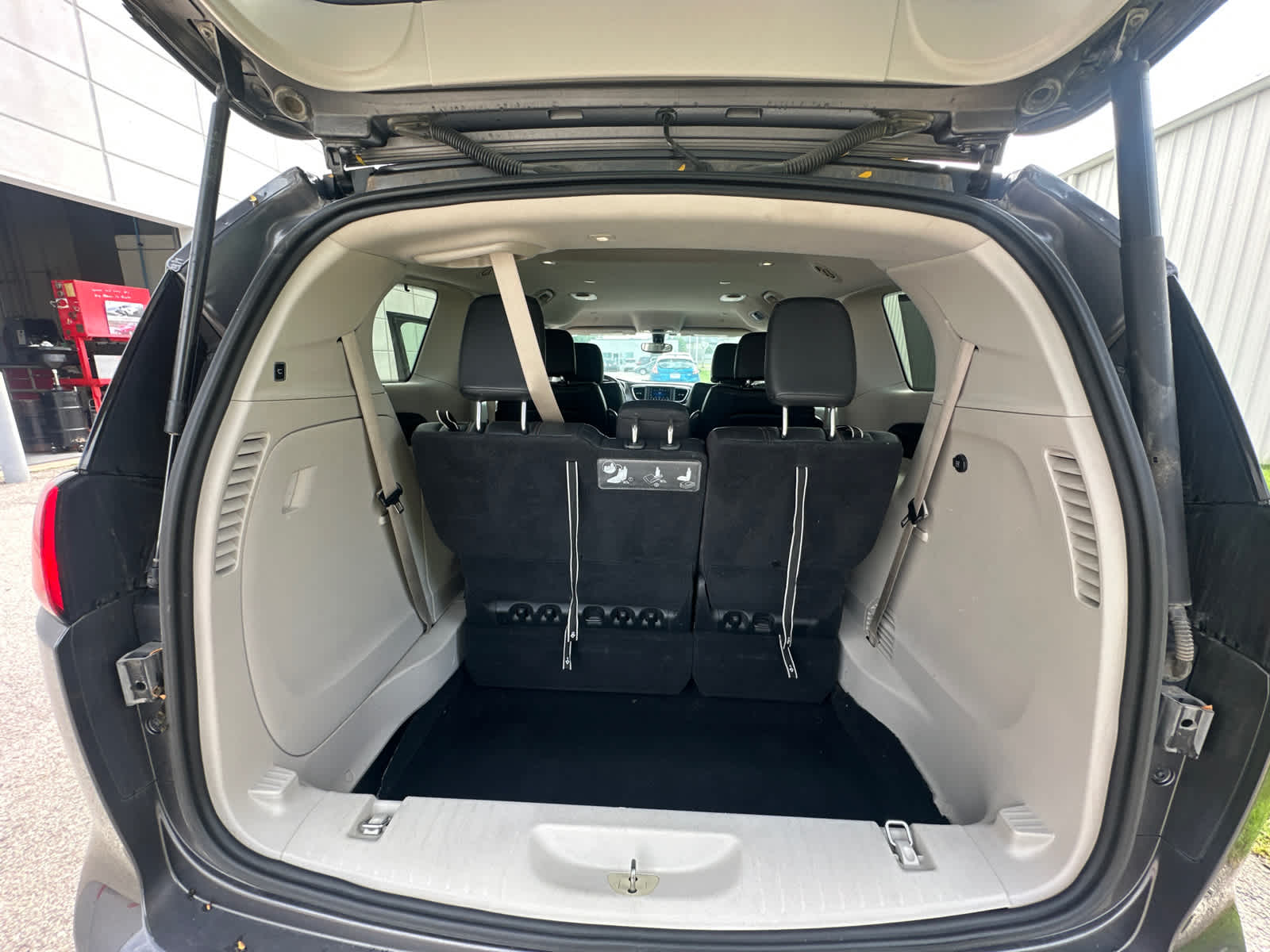 Thumbnail: 2020 Chrysler Pacifica - 26