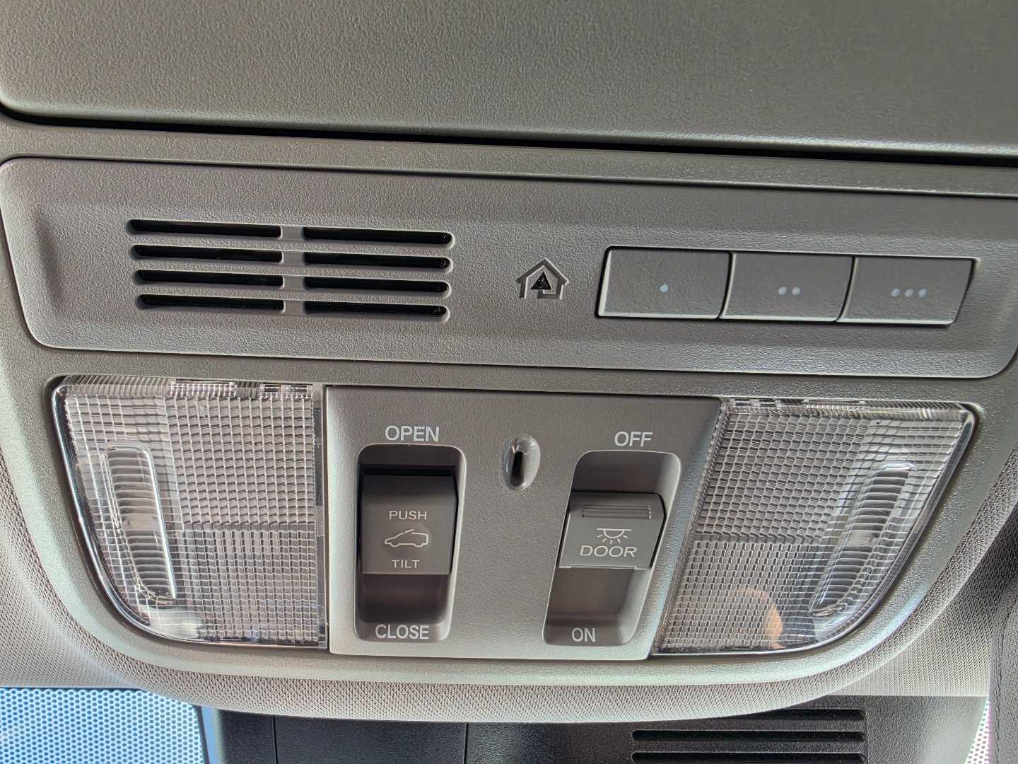 Thumbnail: 2017 Honda CR-V - 16