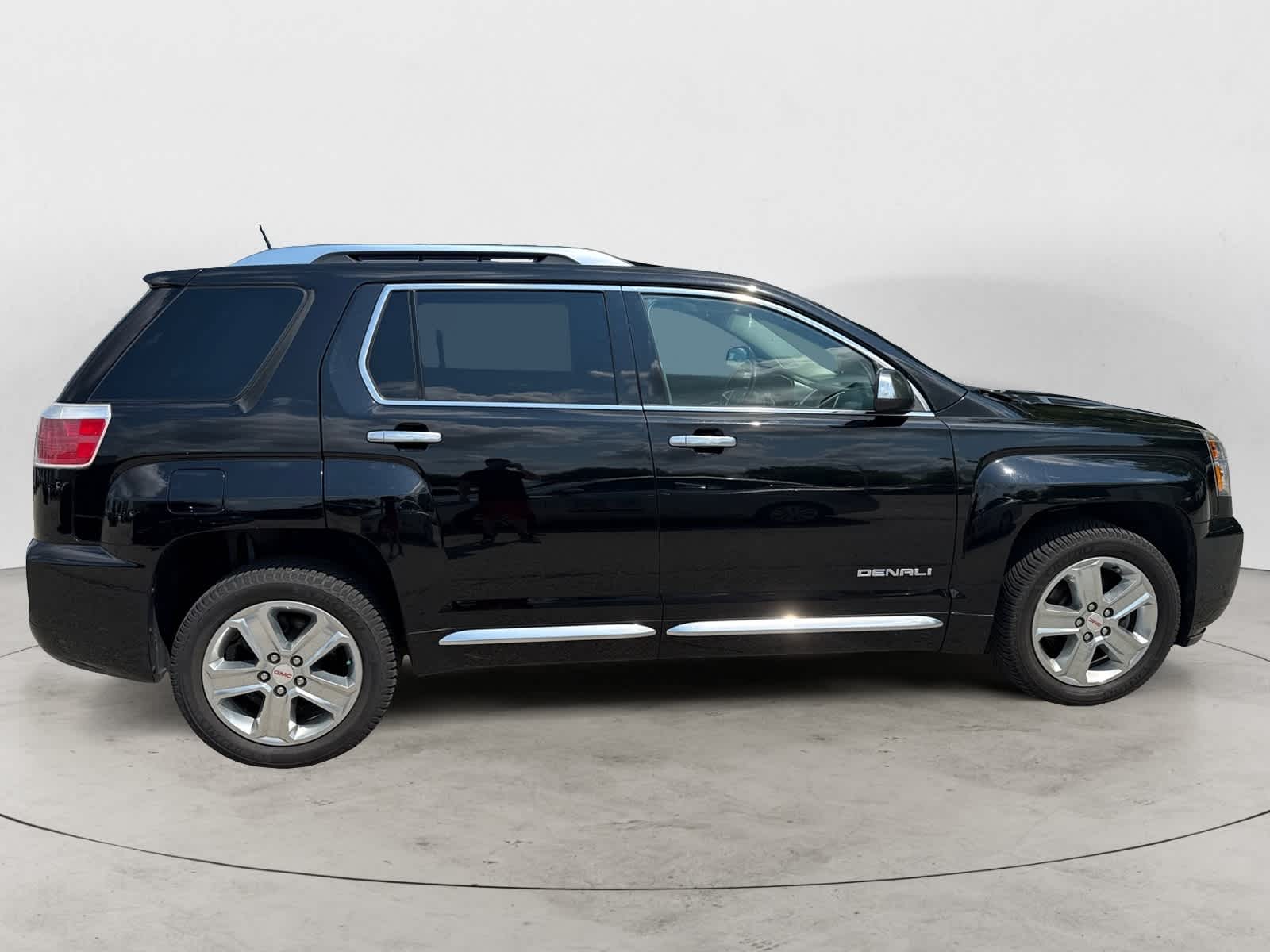 Thumbnail: 2017 GMC Terrain - 5