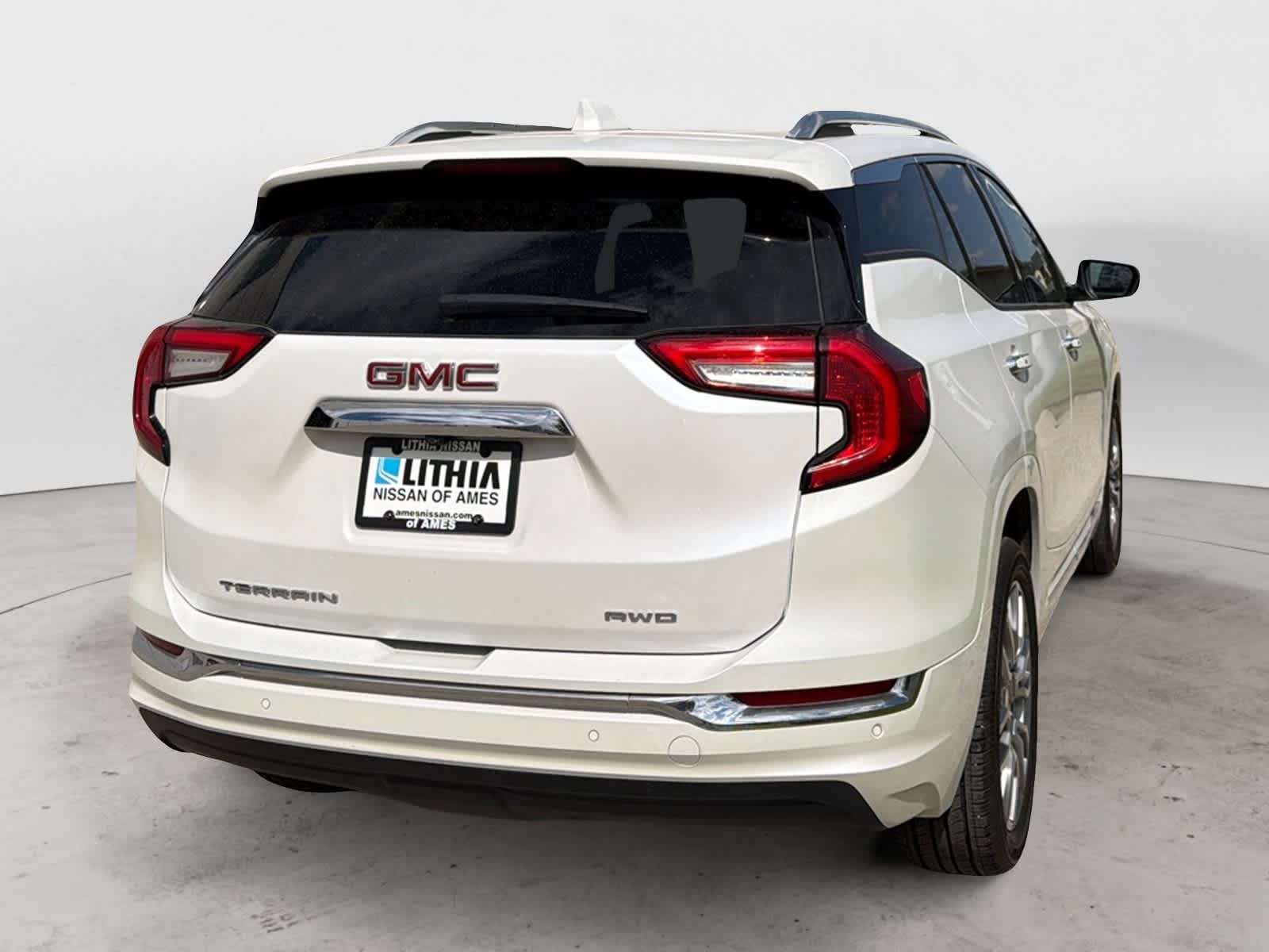 Thumbnail: 2022 GMC Terrain - 4