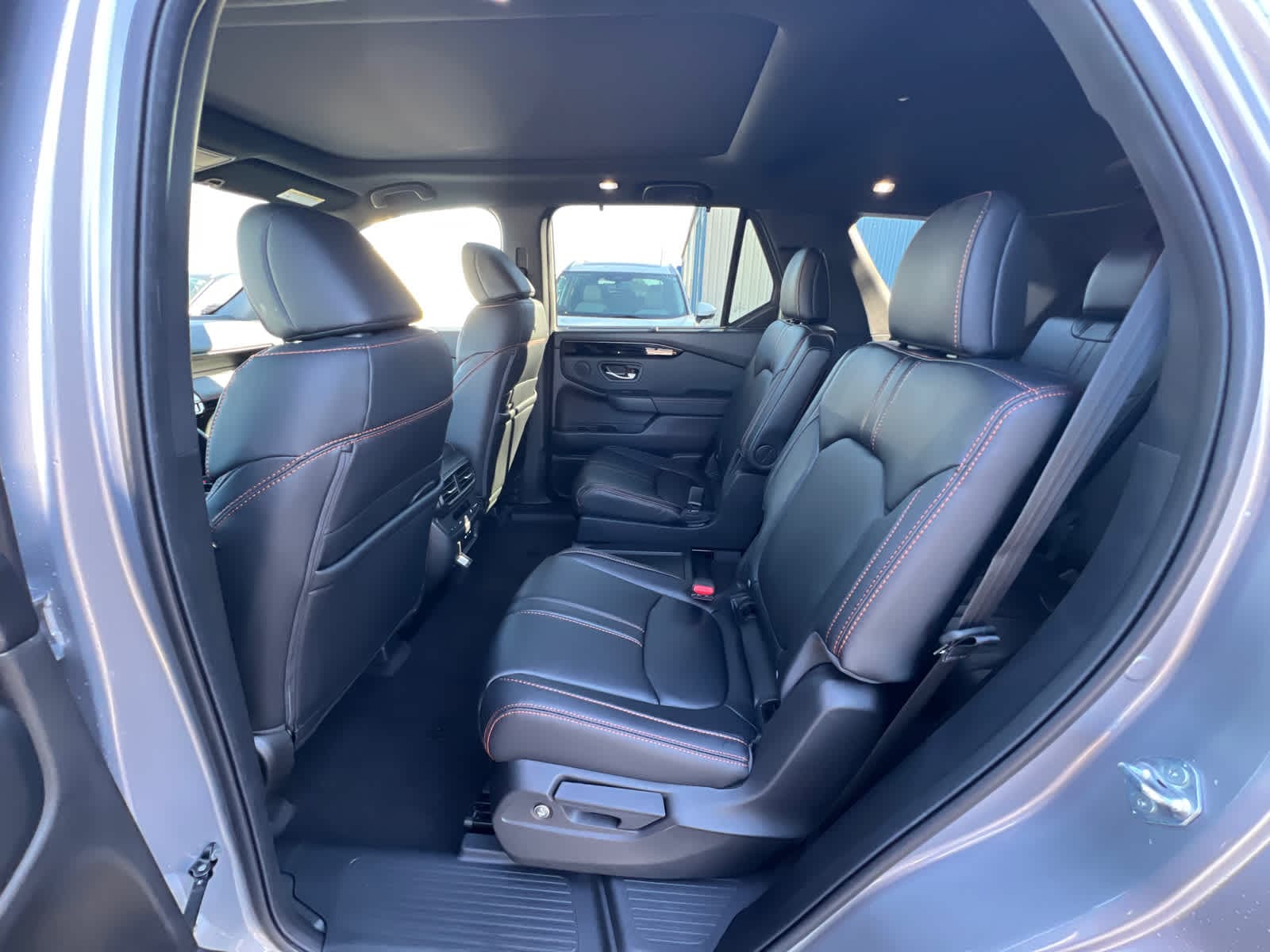 Thumbnail: 2025 Honda Pilot - 16