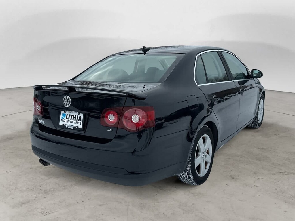 Used 2008 Volkswagen Jetta SE Sedan