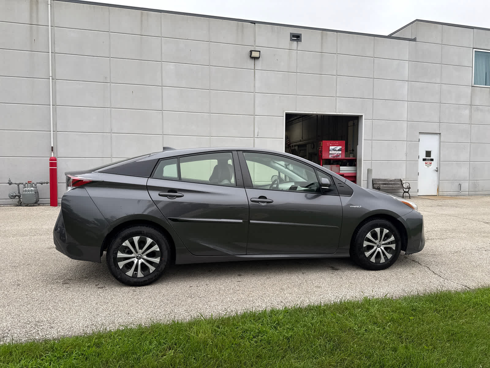 Thumbnail: 2018 Toyota Prius - 7