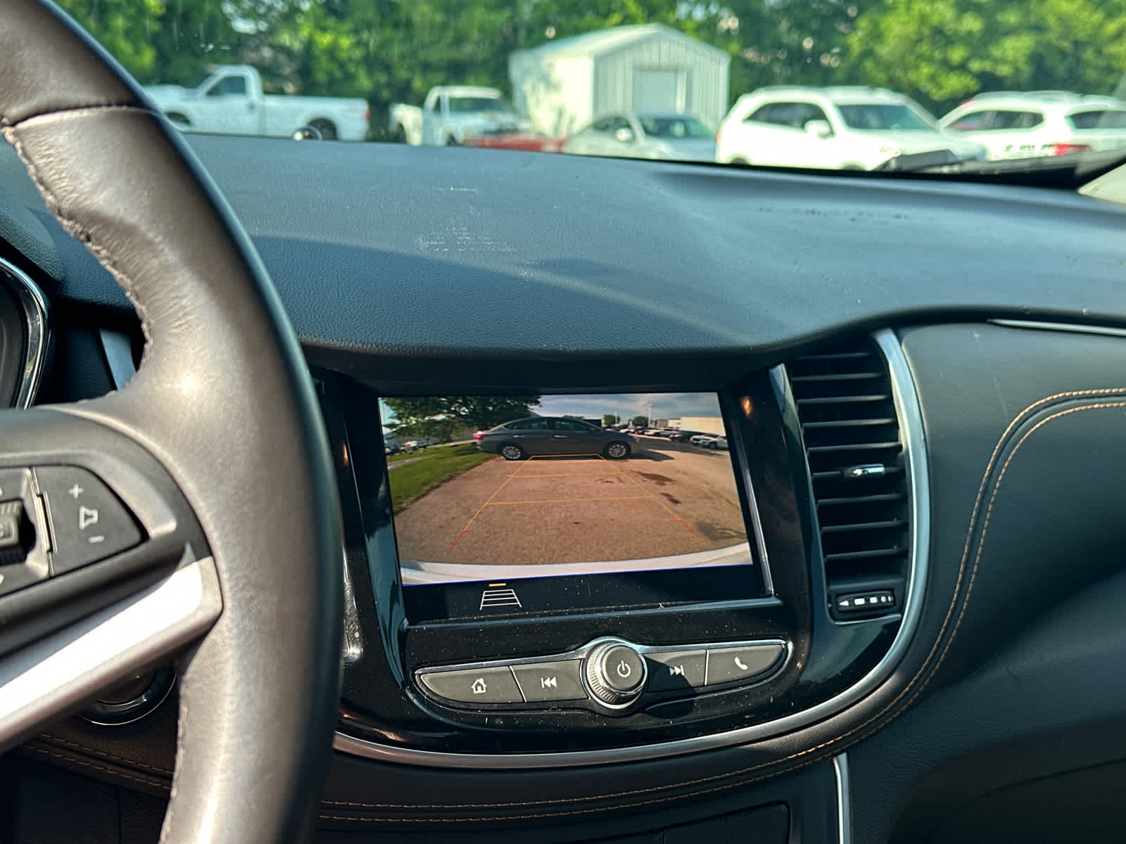 Thumbnail: 2021 Chevrolet Trax - 16