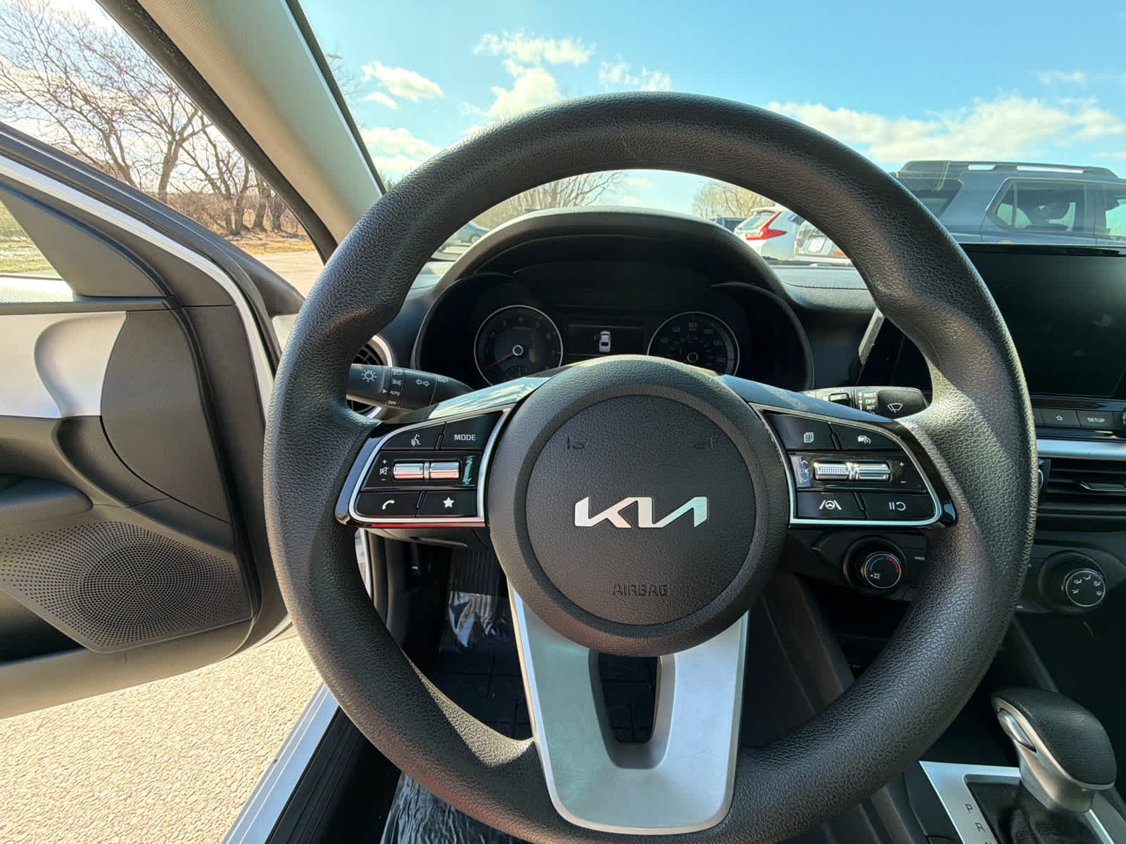 Thumbnail: 2022 Kia Forte - 19