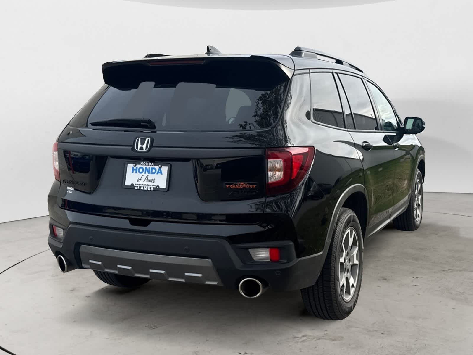 Thumbnail: 2023 Honda Passport - 4