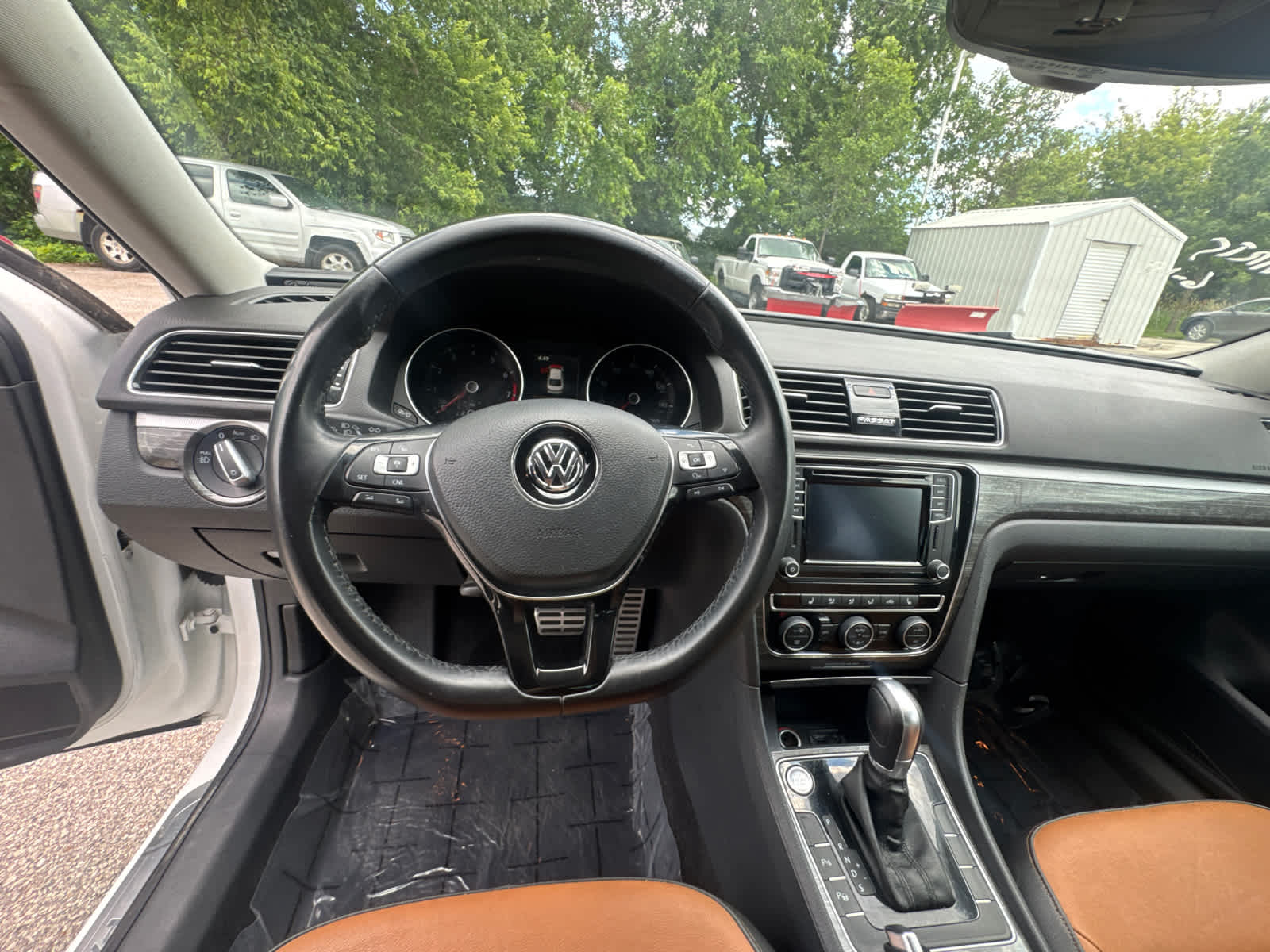 Thumbnail: 2018 Volkswagen Passat - 17