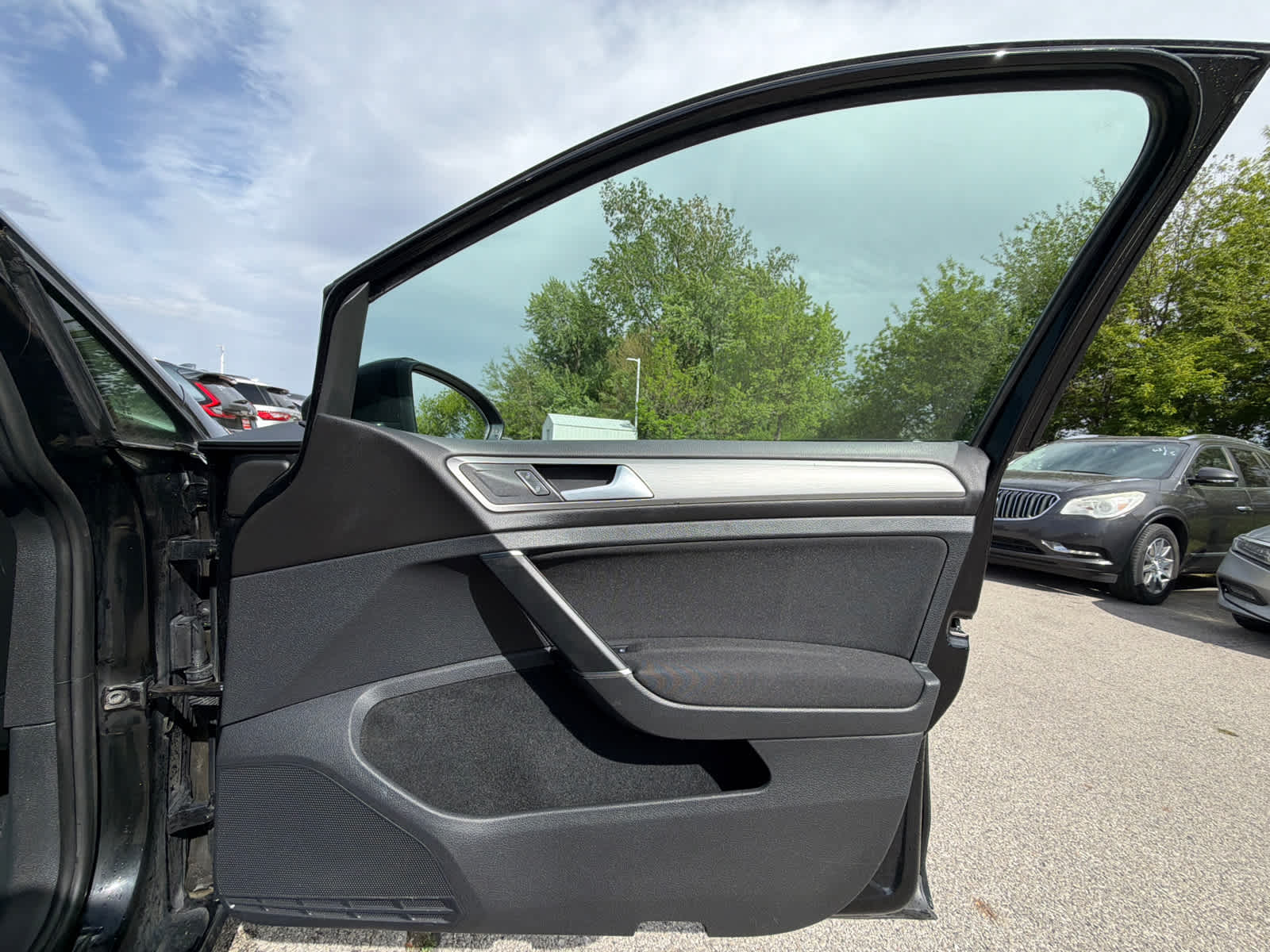 Thumbnail: 2016 Volkswagen Golf - 7