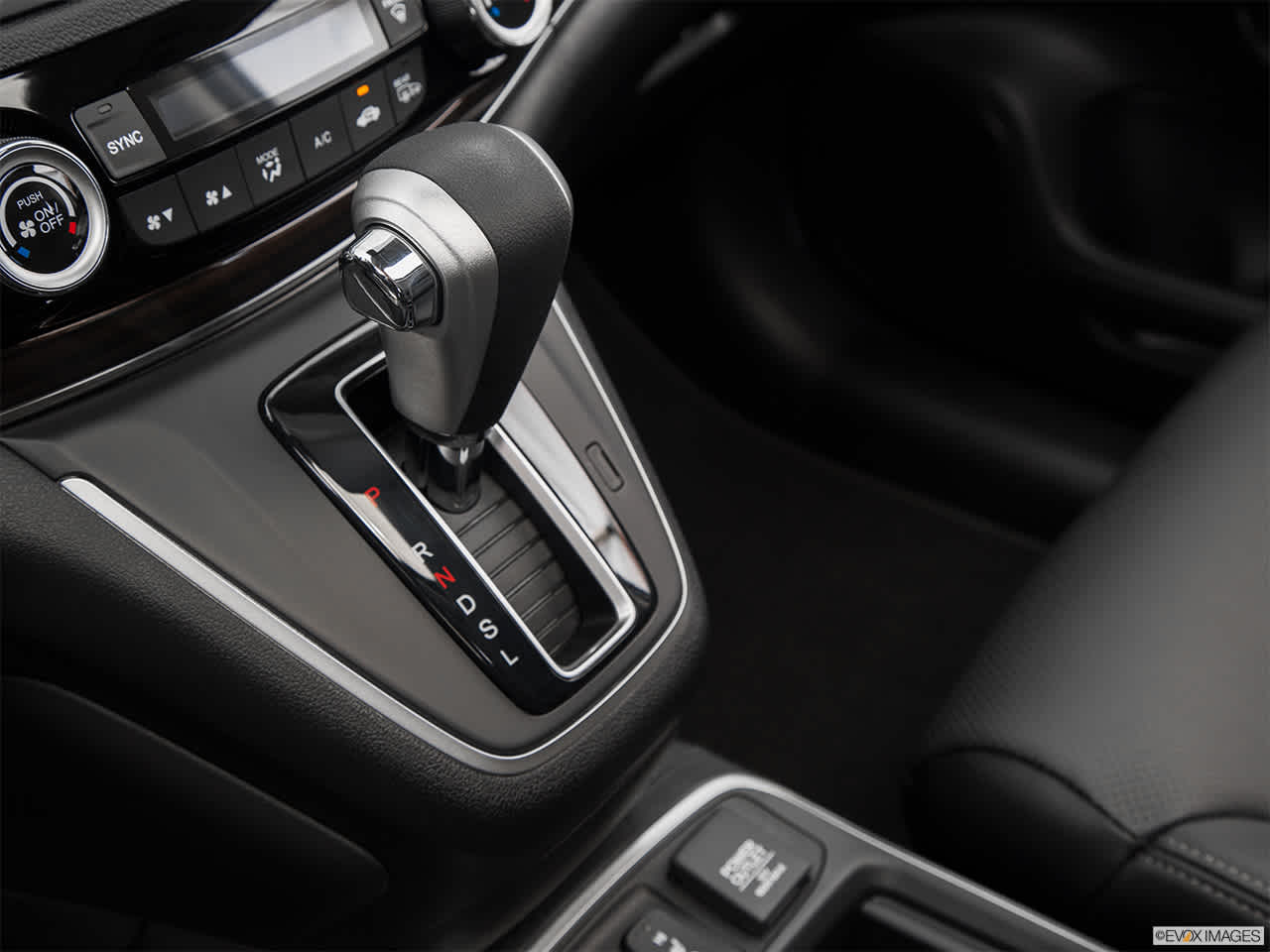 Thumbnail: 2016 Honda CR-V - 18