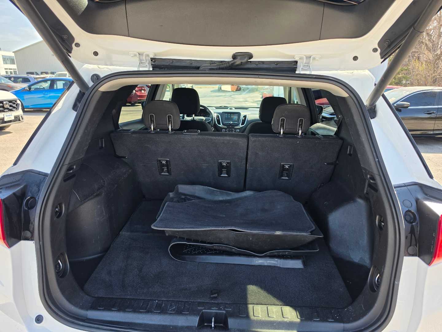 Thumbnail: 2018 Chevrolet Equinox - 9