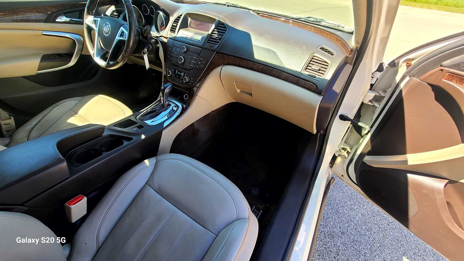 Thumbnail: 2012 Buick Regal - 16