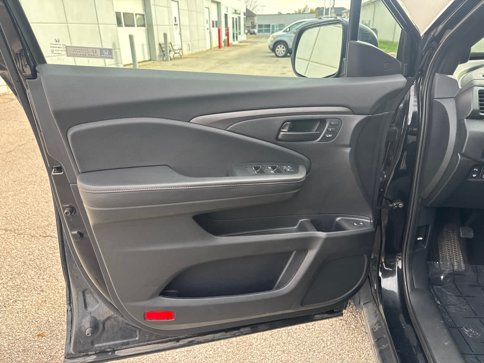 Thumbnail: 2023 Honda Passport - 16