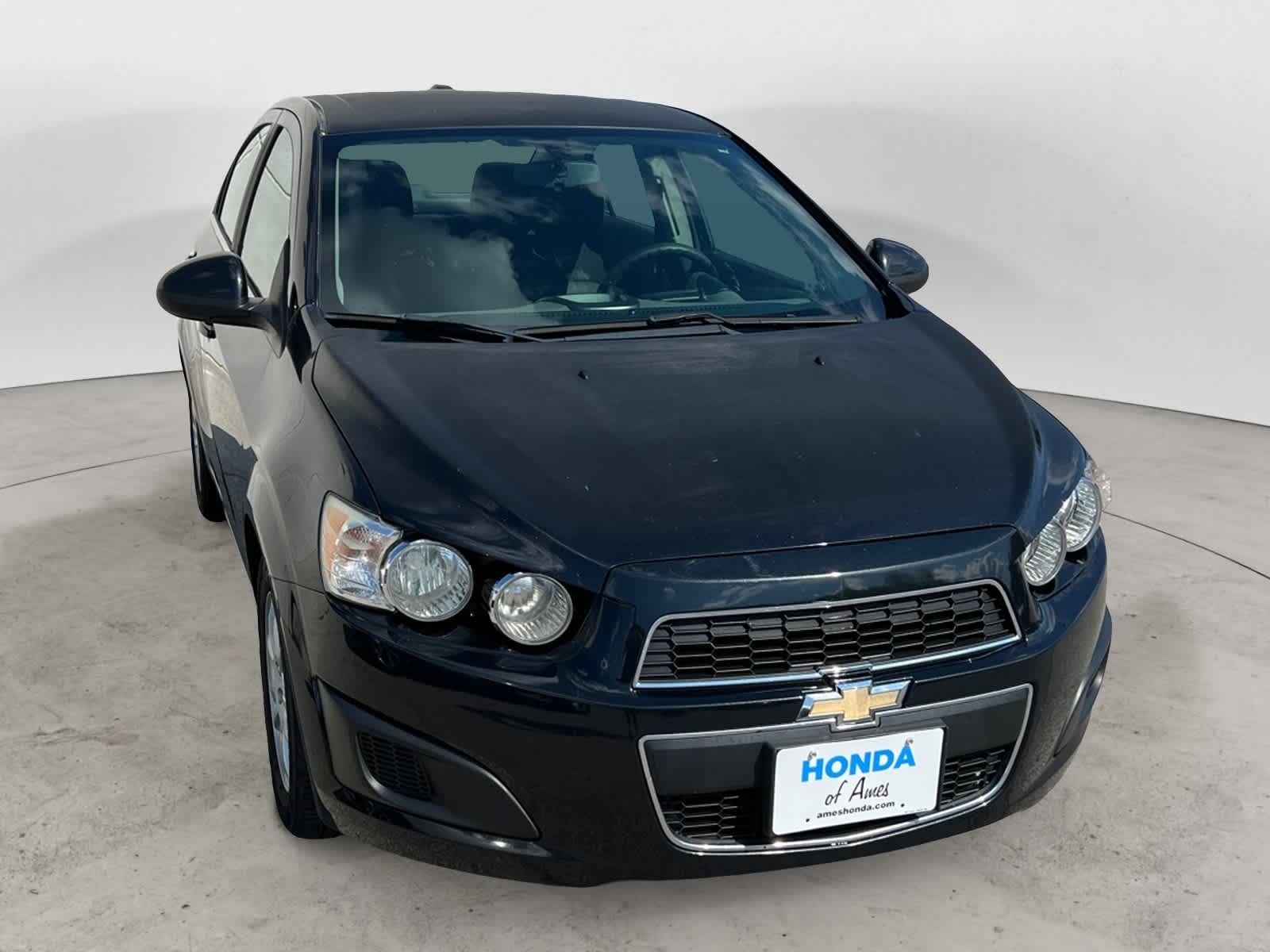 Thumbnail: 2015 Chevrolet Sonic - 4