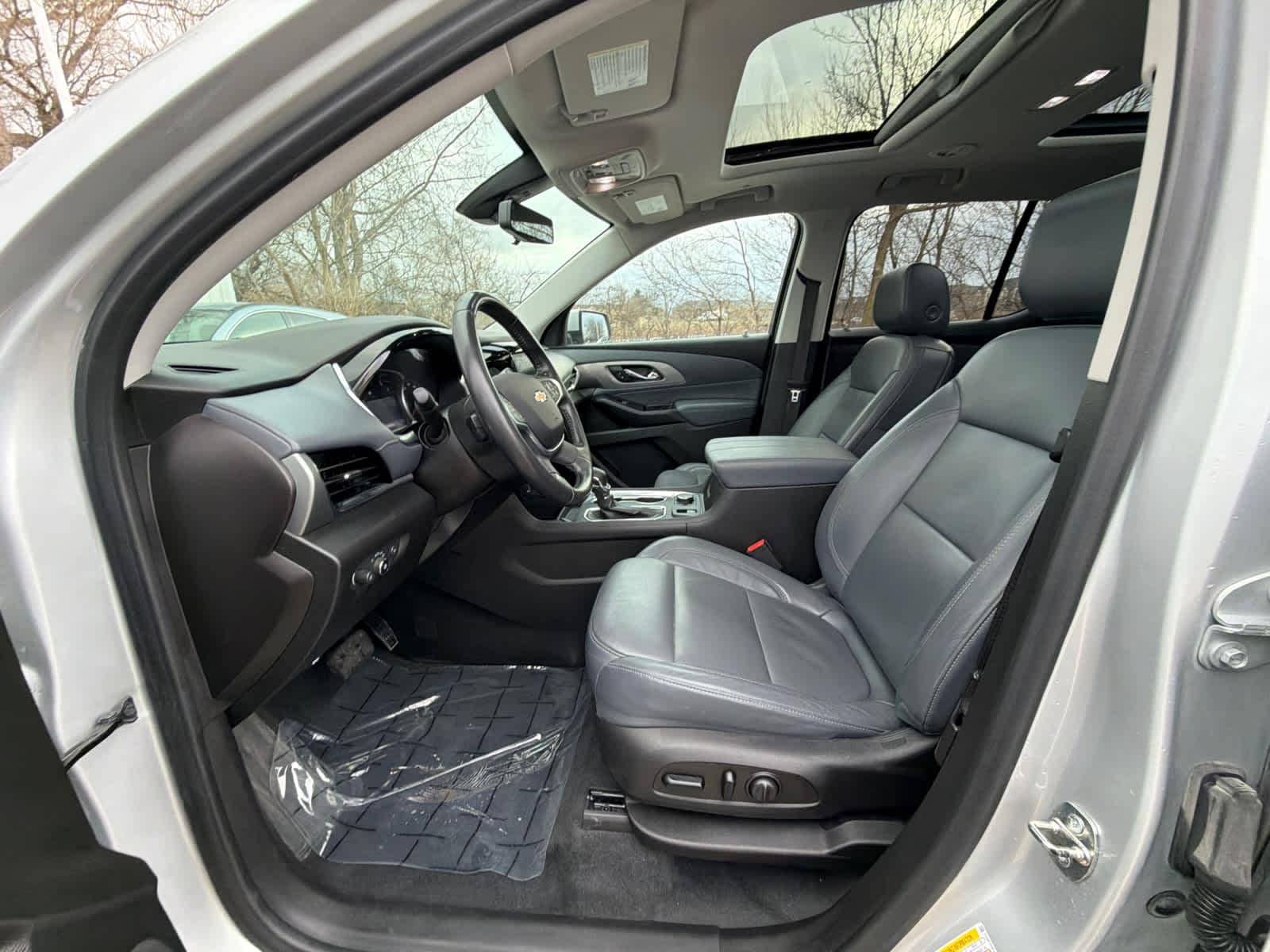 Thumbnail: 2021 Chevrolet Traverse - 21