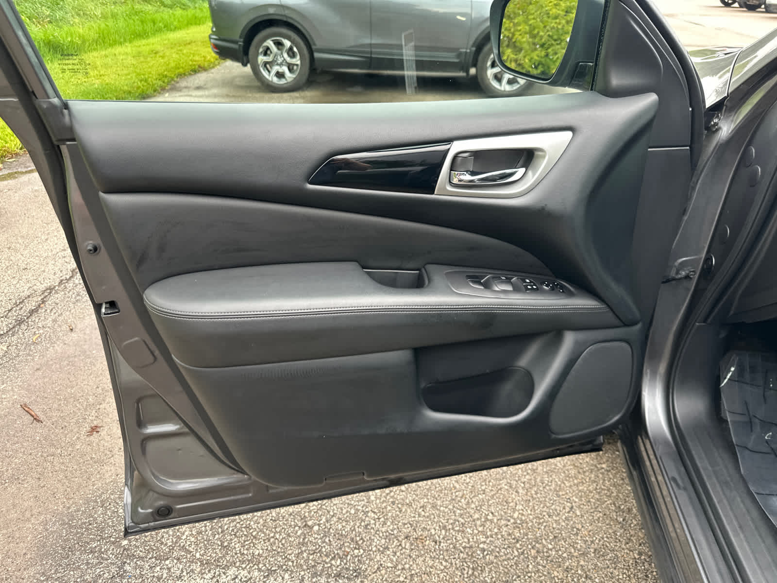 Thumbnail: 2018 Nissan Pathfinder - 15